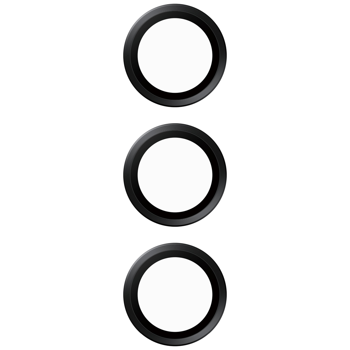 Tre protezioni per lenti della fotocamera nere. Sfondo bianco.
