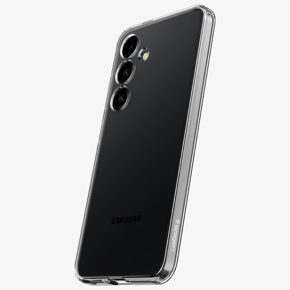 Ein Telefon in einer durchsichtigen Hülle mit drei Kameralinsen auf weißem Hintergrund.