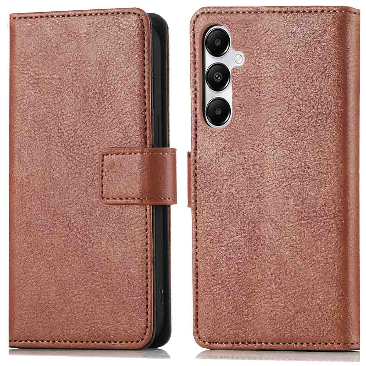 Bruin leren telefoonhoesje, open, met de achterkant van de telefoon met cameralenzen.