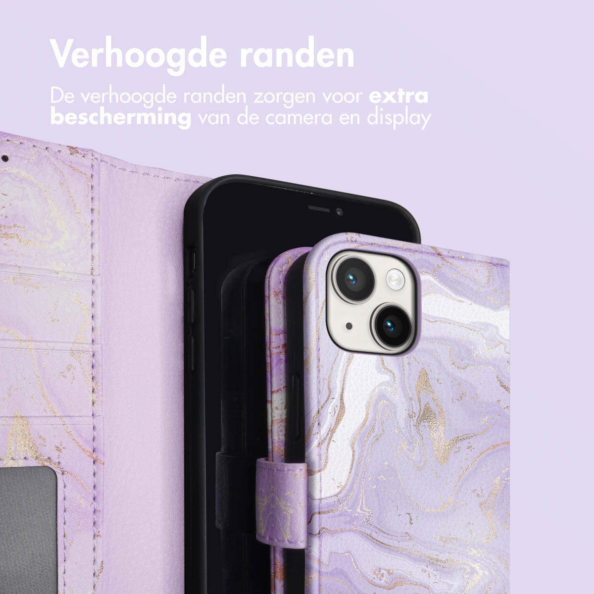 Telefoon in een paarse marmeren hoes, open. Tekst bovenaan. De telefoon is zwart.
