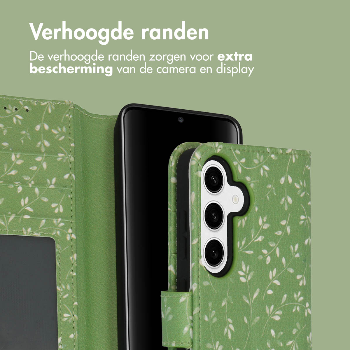 Groene telefoonhoes met witte bladeren. Telefoon in de hoes. Achtergrond is groen.