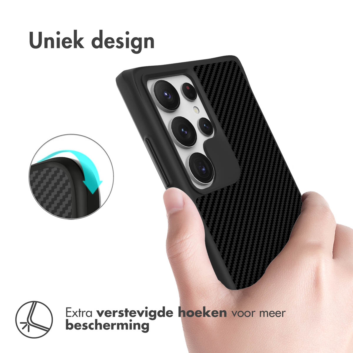 Une coque de téléphone noire sur une main, avec une texture en fibre de carbone et une protection d'appareil photo.
