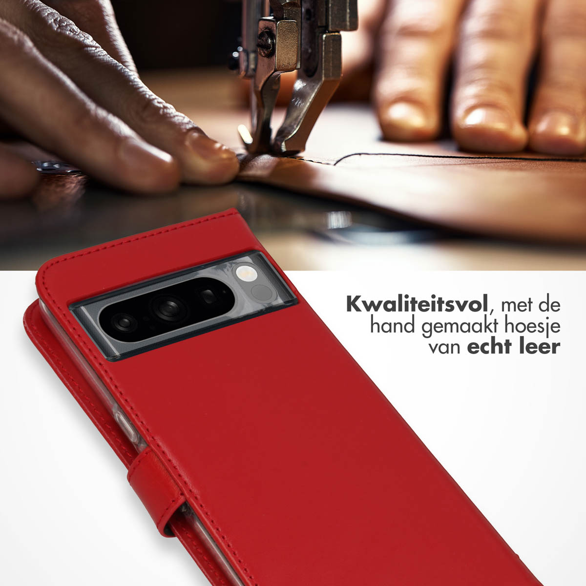 Un étui de téléphone en cuir rouge avec un téléphone à l'intérieur, en cours de couture. L'arrière-plan montre une machine à coudre et des mains.