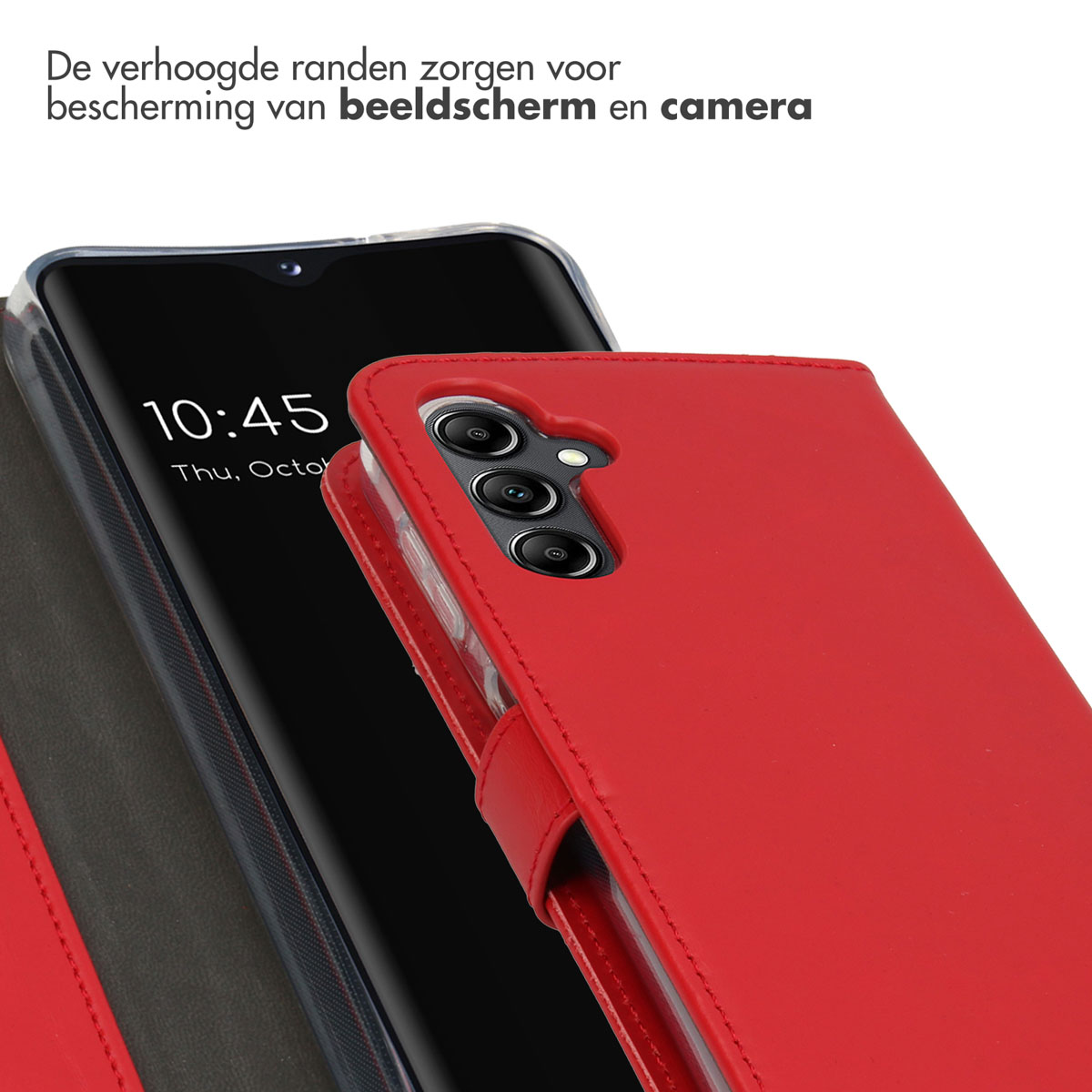 Rode telefoonhoes met telefoon erin. Telefoonscherm zwart, toont datum en tijd.