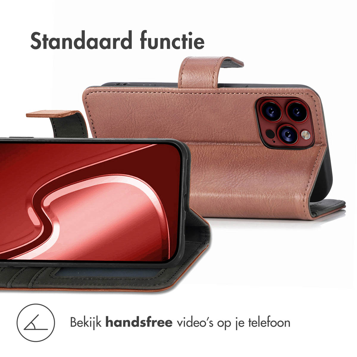 Eine braune Leder-Handyhülle, offen, mit dem Telefon darin. Ein Telefon ist für freihändiges Sehen aufgestellt.