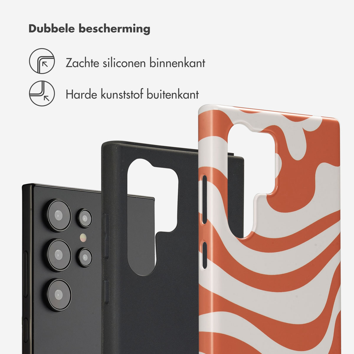 Telefoonhoesje met drie lagen bescherming: zacht binnen, hard buiten, en een telefoon ertussen.