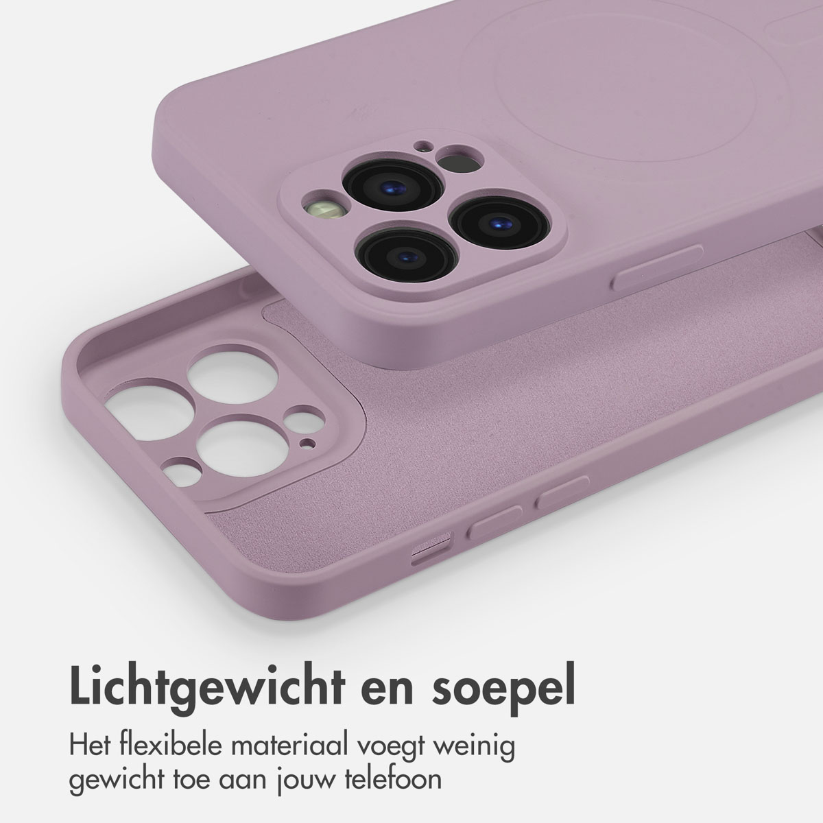 Twee delen van een lichtpaarse telefoonhoes. Eén heeft camera-uitsparingen.
