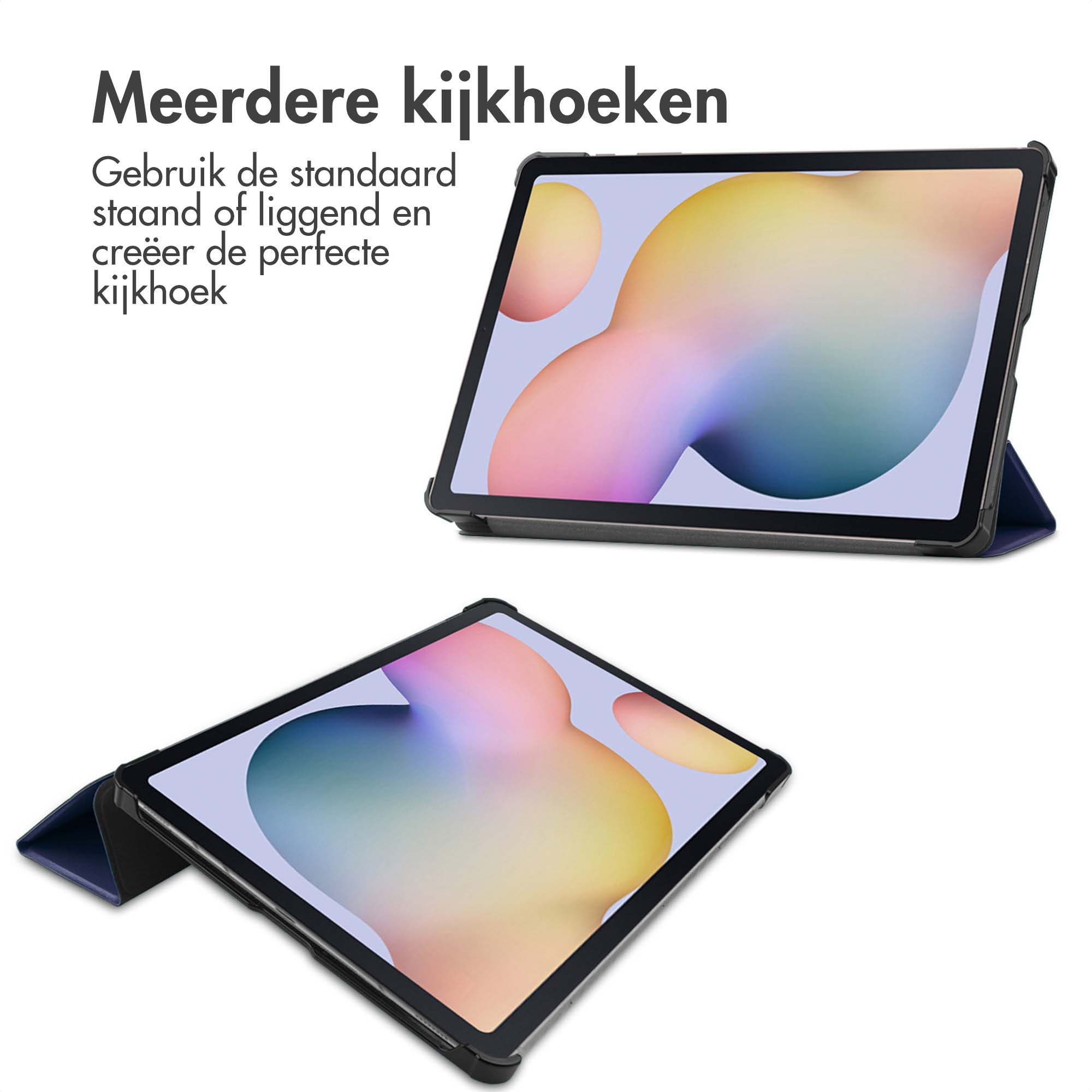 Twee tablets in hoesjes. Eén is schuin, de andere plat. Beide staan op een wit oppervlak.