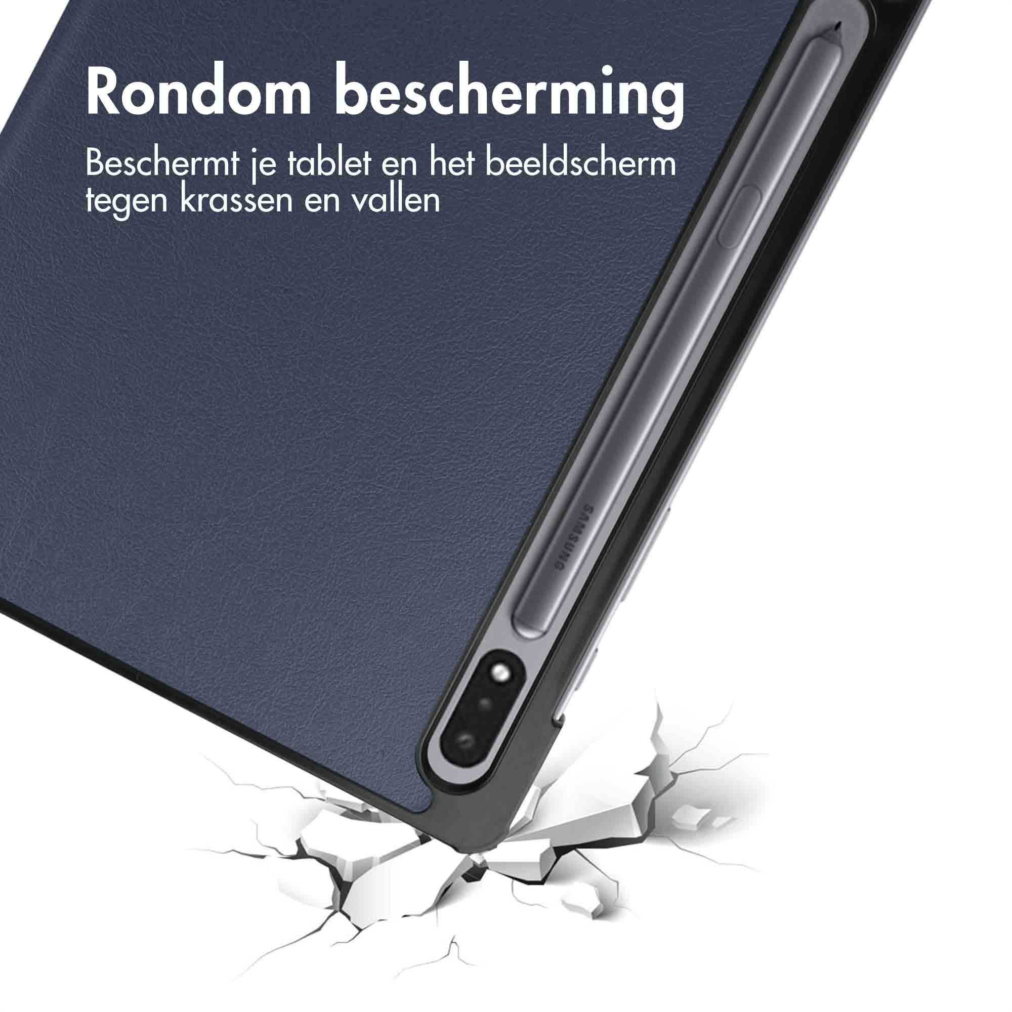 Een tablethoes en tablet met de S Pen en scheuren op de vloer.