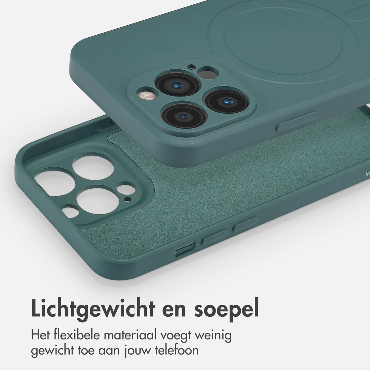 Teal telefoonhoesje met een verhoogde cameraring. Er ligt een tweede hoesje onder.