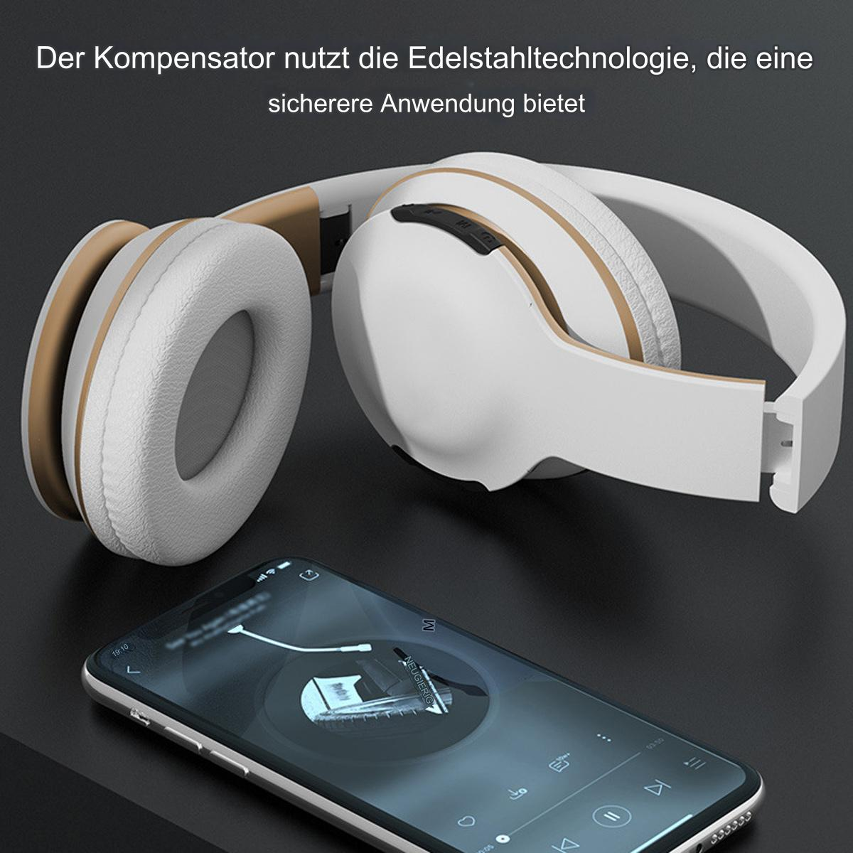 Weiße und goldene Kopfhörer, die auf einer schwarzen Oberfläche liegen, mit einem Musik abspielenden Telefon.