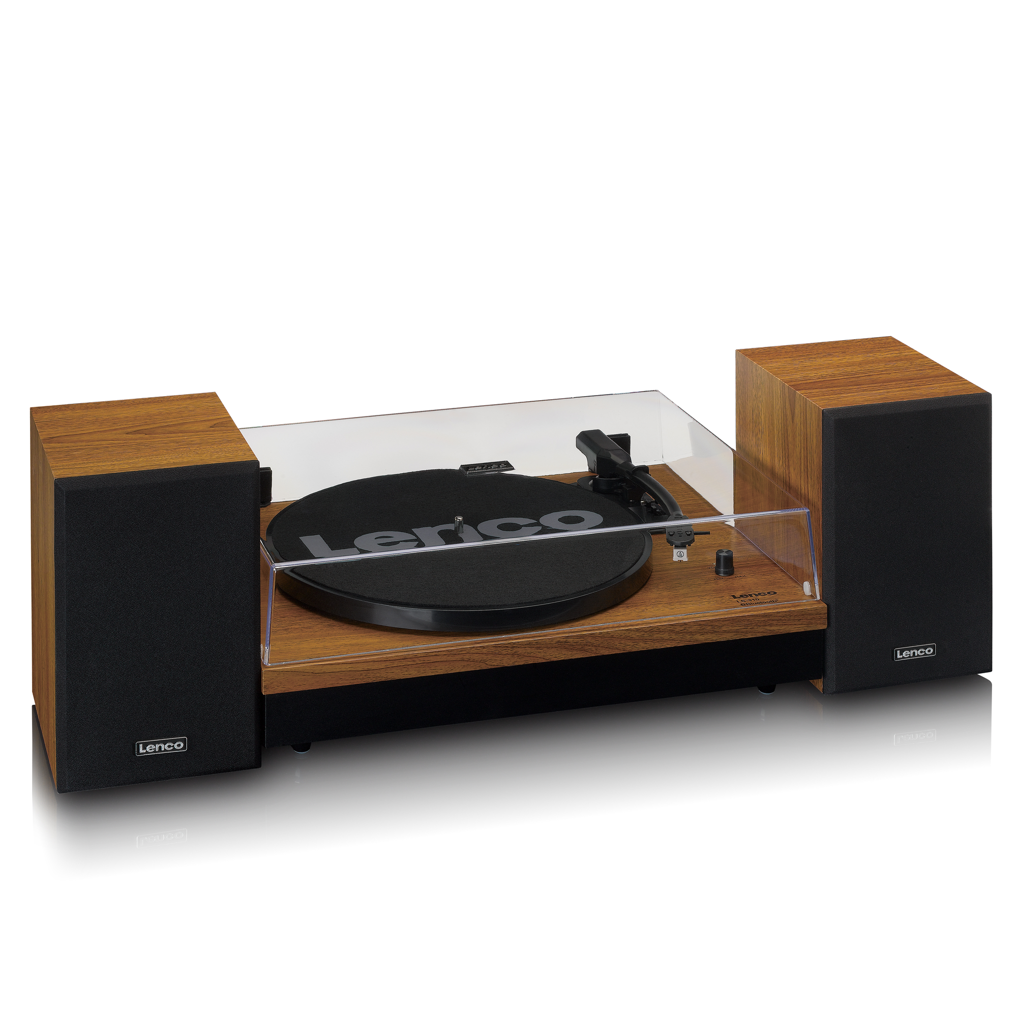 Un tocadiscos de madera con dos altavoces a cada lado, con un fondo blanco.