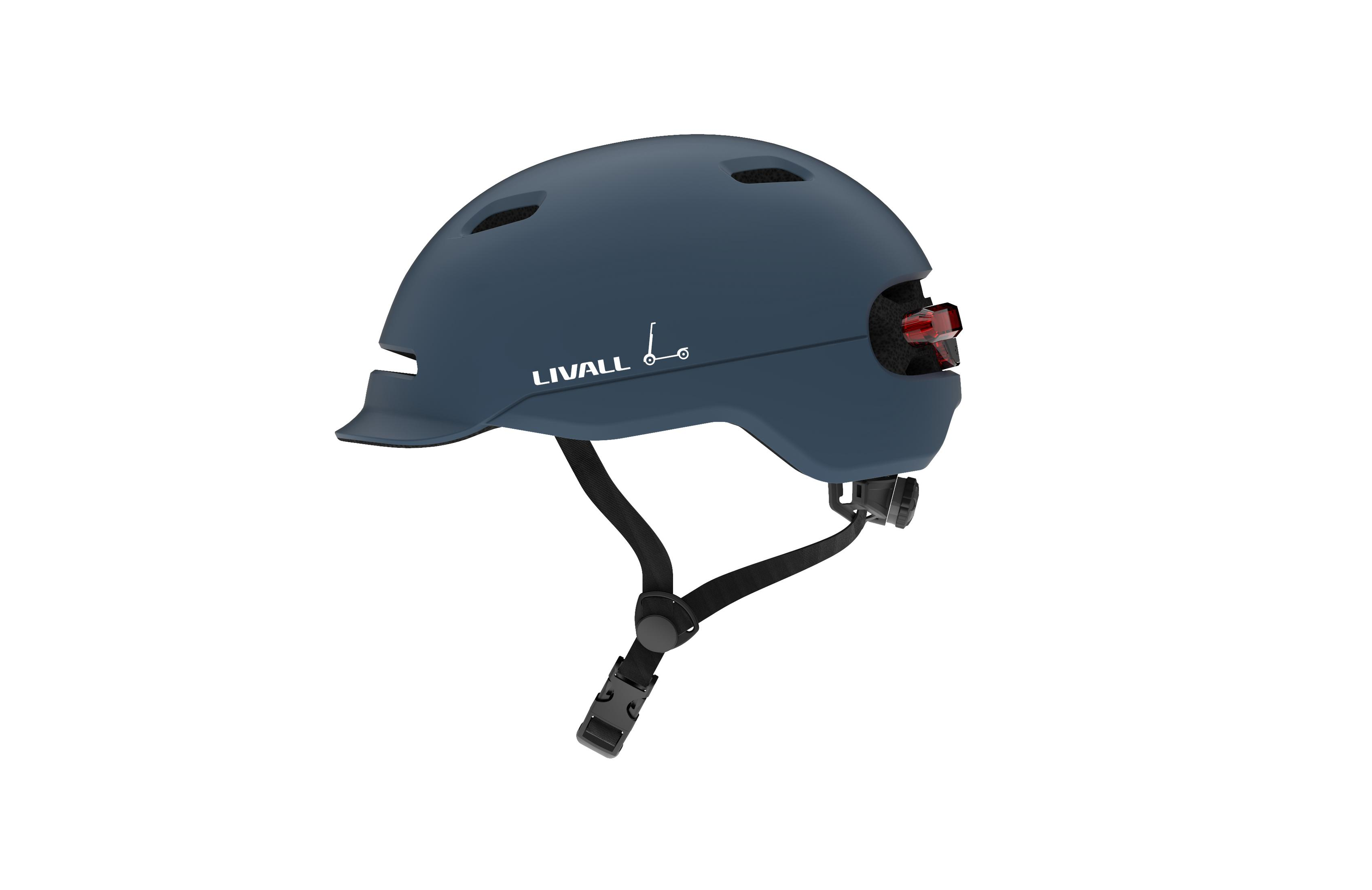 Casco blu con logo LIVALL e luce rossa. Cinghie nere con fibbia.