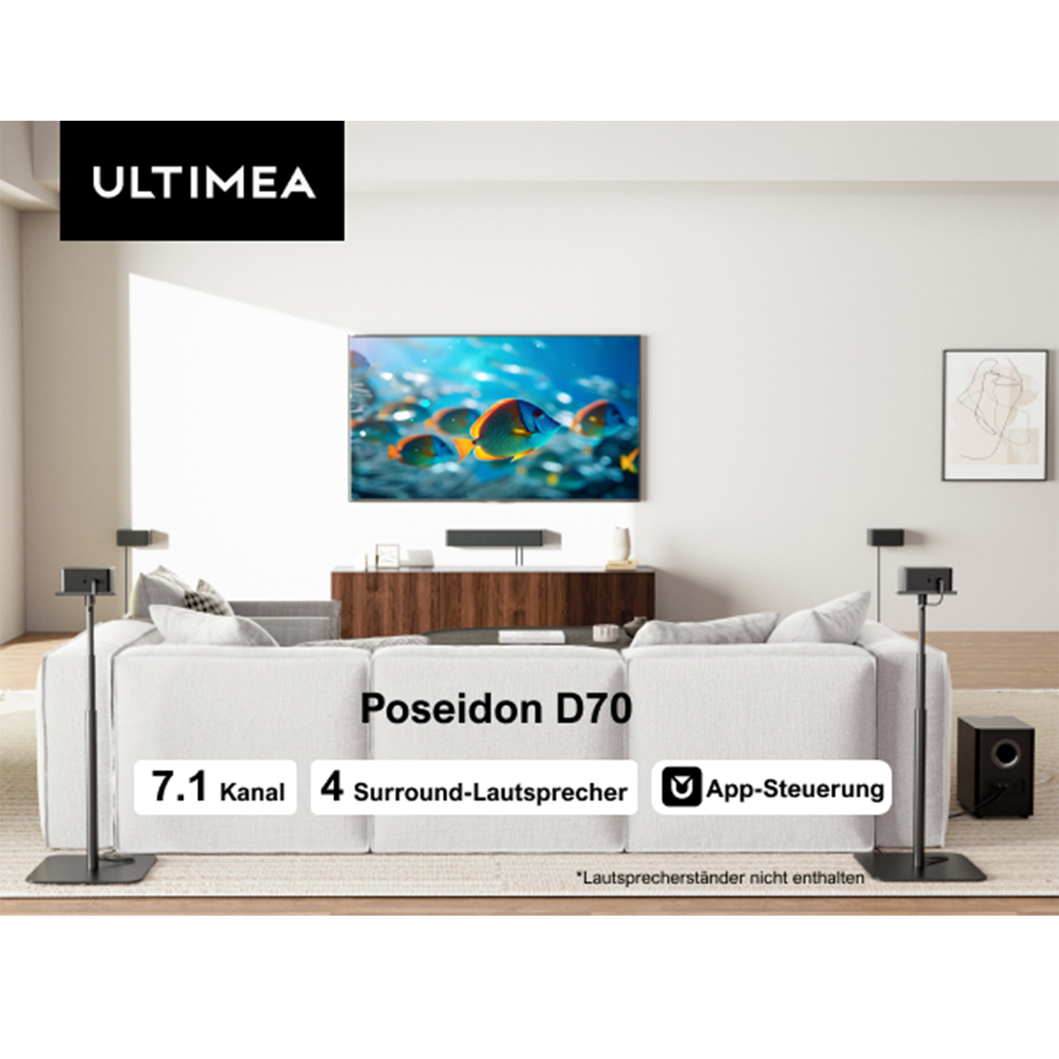 Wohnzimmer mit Fernseher, Lautsprechern und Subwoofer. Text auf Deutsch.