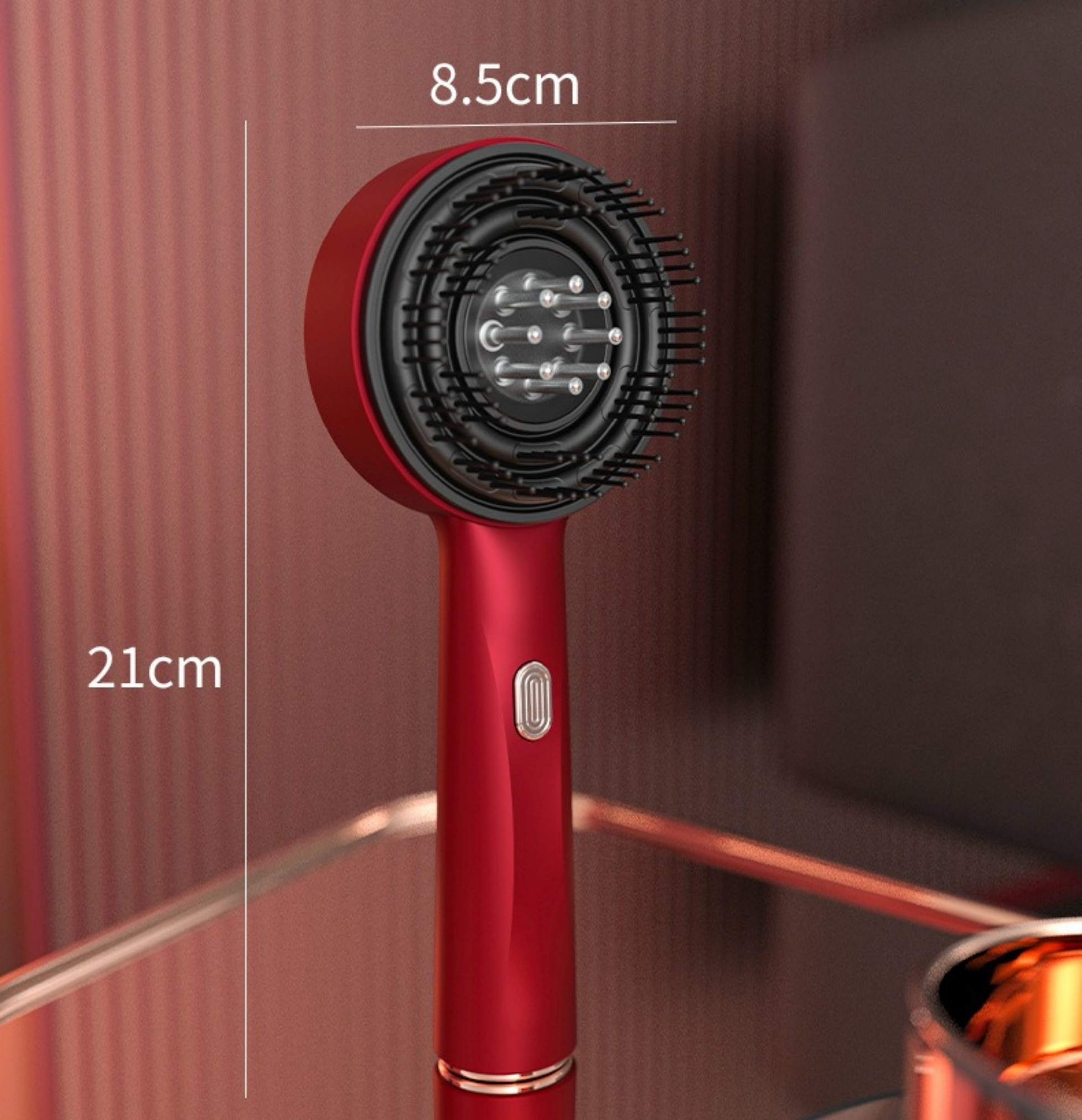 Eine rote Haarstyling-Bürste mit Griff, rundem Bürstenkopf und beschrifteten Abmessungen.