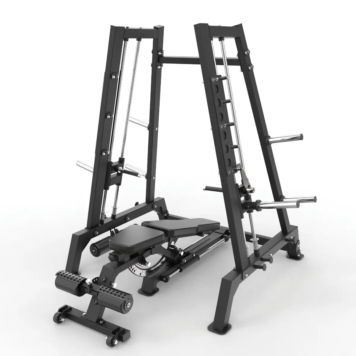 Een zwarte en zilveren Smith-machine met een bankje, tegen een witte achtergrond.