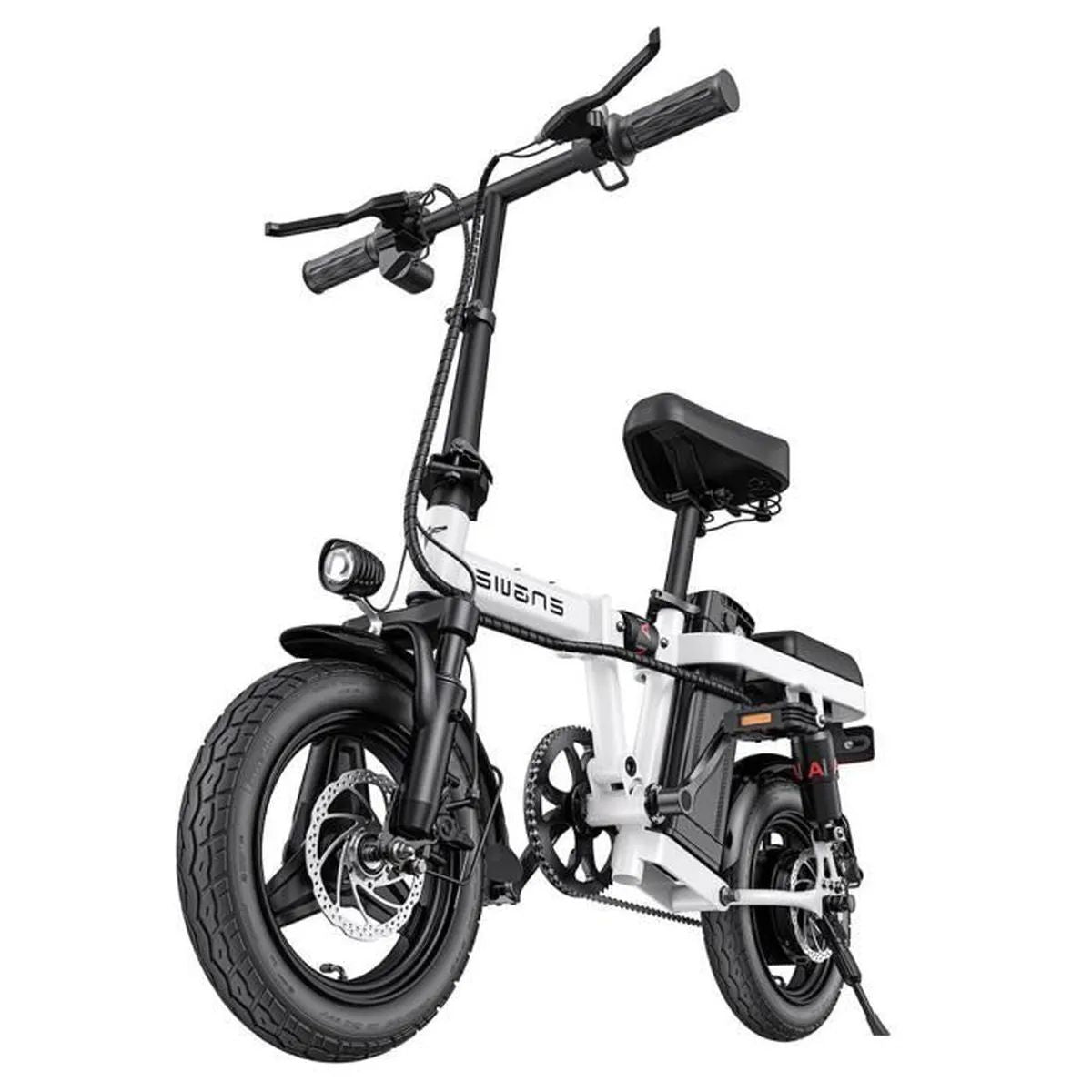 Bicicletta elettrica bianca e nera con luce, freni a disco anteriori e sella nera.