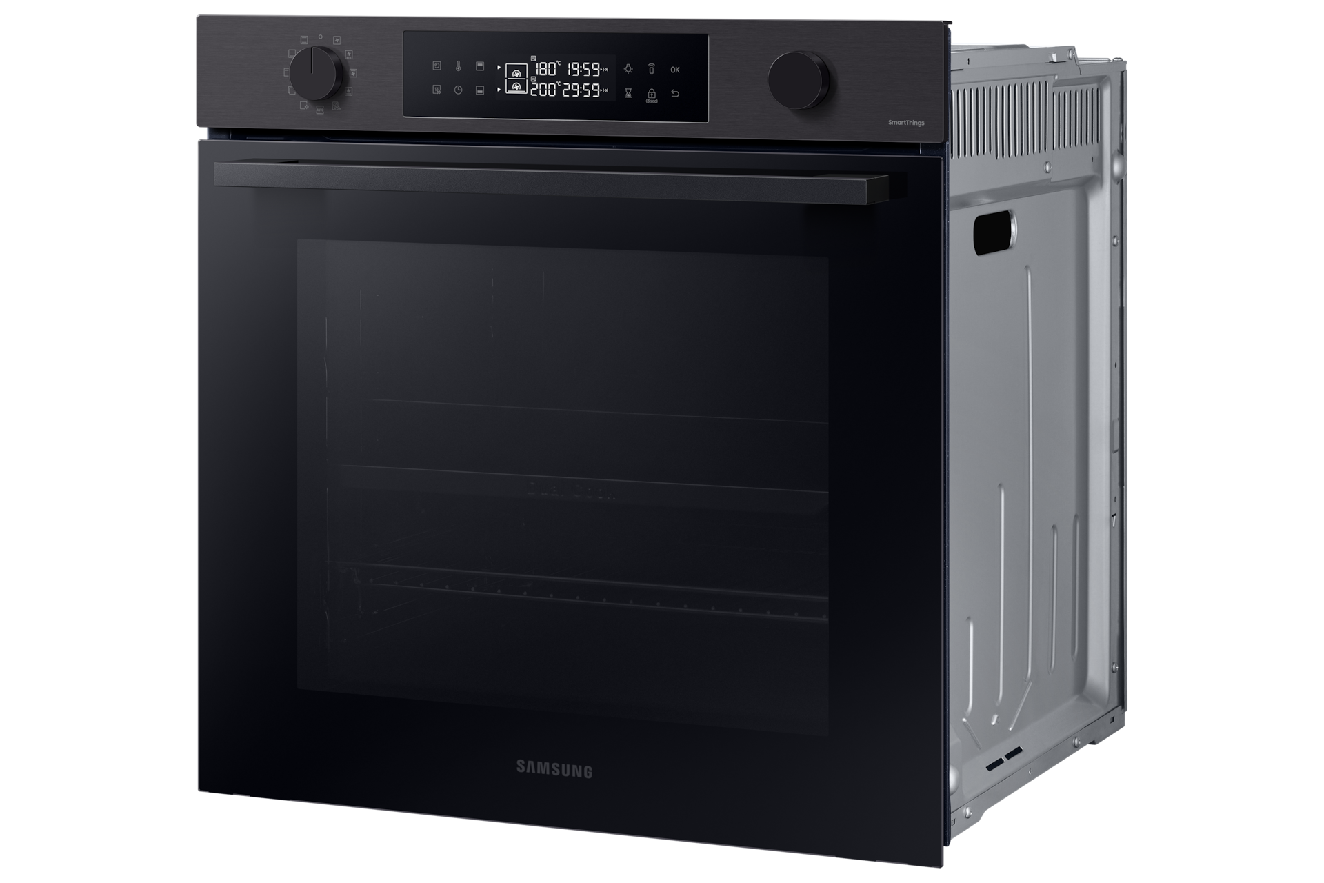 Schwarzer Backofen mit schwarzer Glastür, schwarzer Hintergrund.