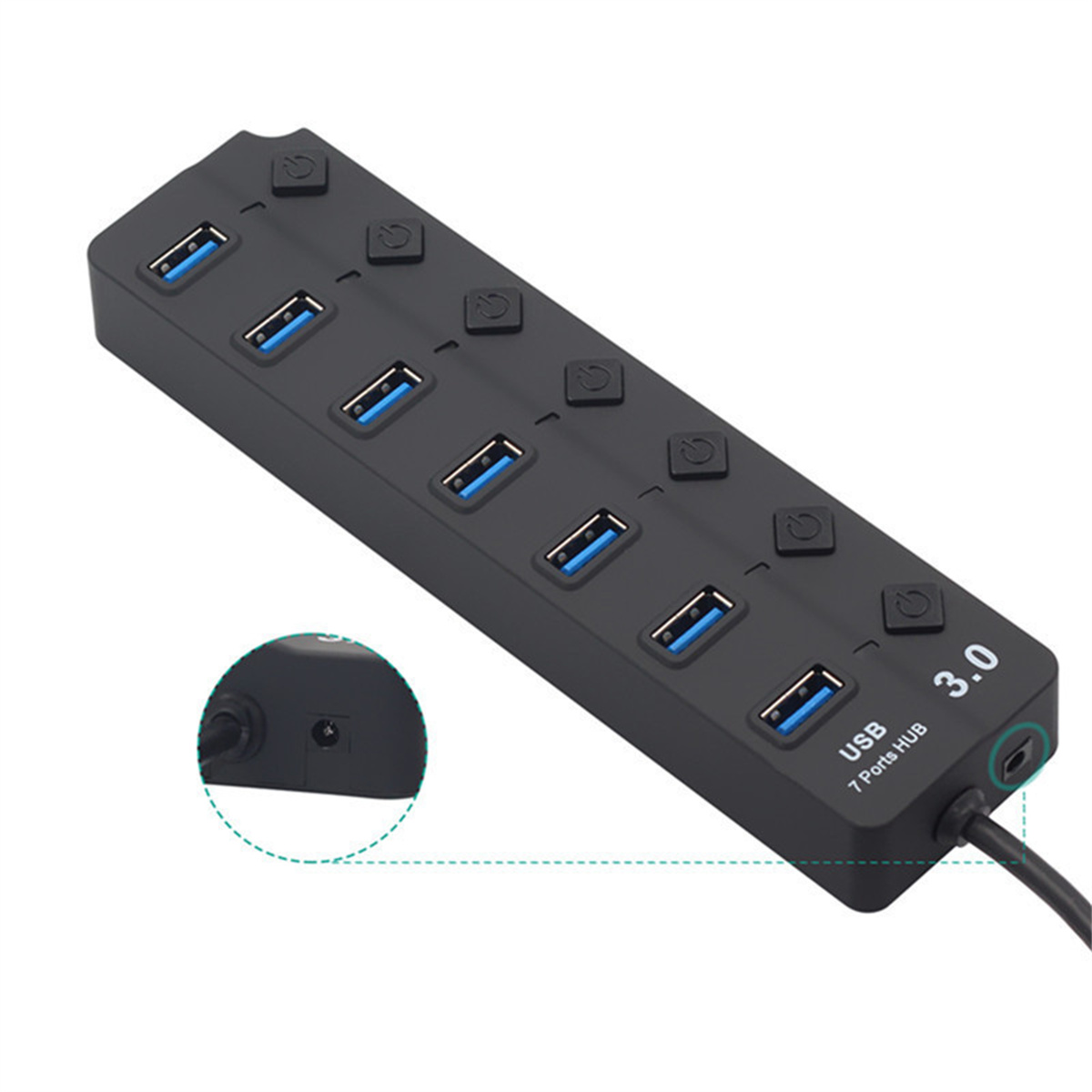 Schwarzer USB 3.0-Hub mit 7 Anschlüssen und Netzschaltern. Nahaufnahme.