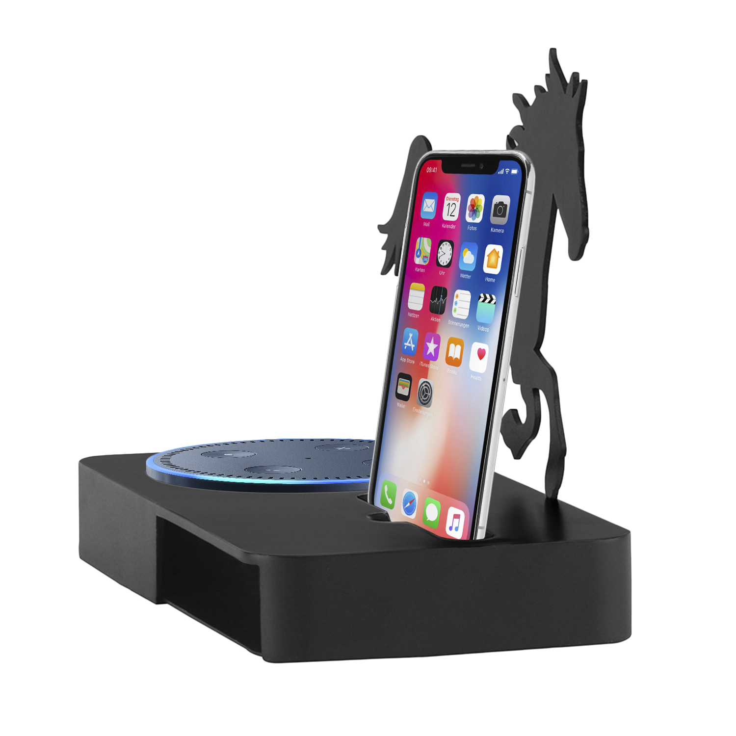 Uno smartphone è agganciato a un supporto nero. Il supporto ha una silhouette di cavallo e una luce blu attorno alla base.