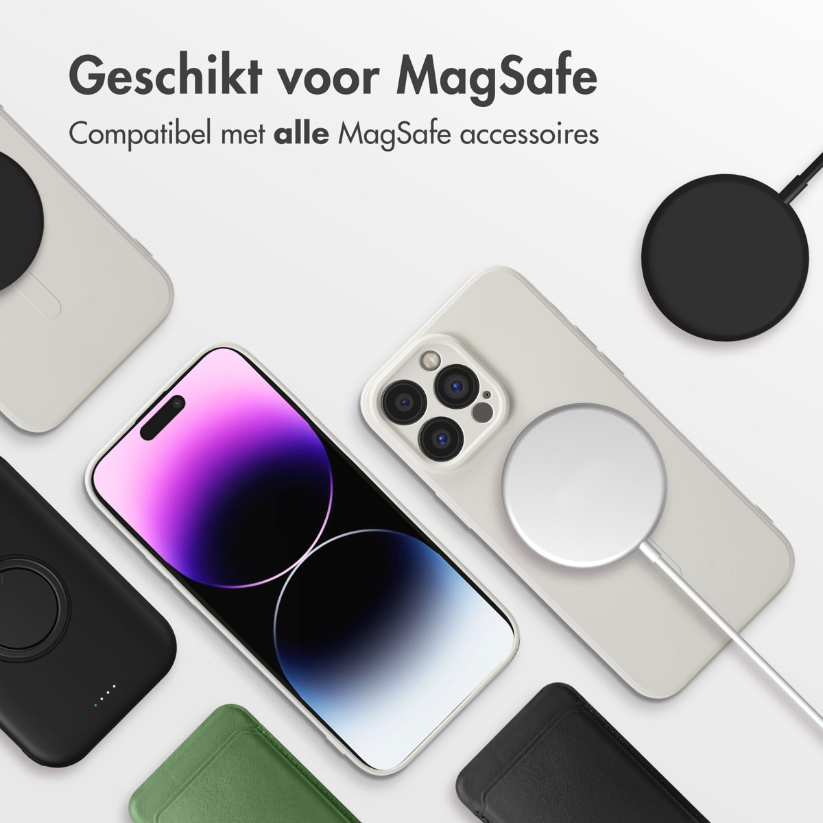Verschillende telefoons met hoesjes en MagSafe-accessoires. Telefoons in diverse kleuren en oriëntaties, met accessoires.
