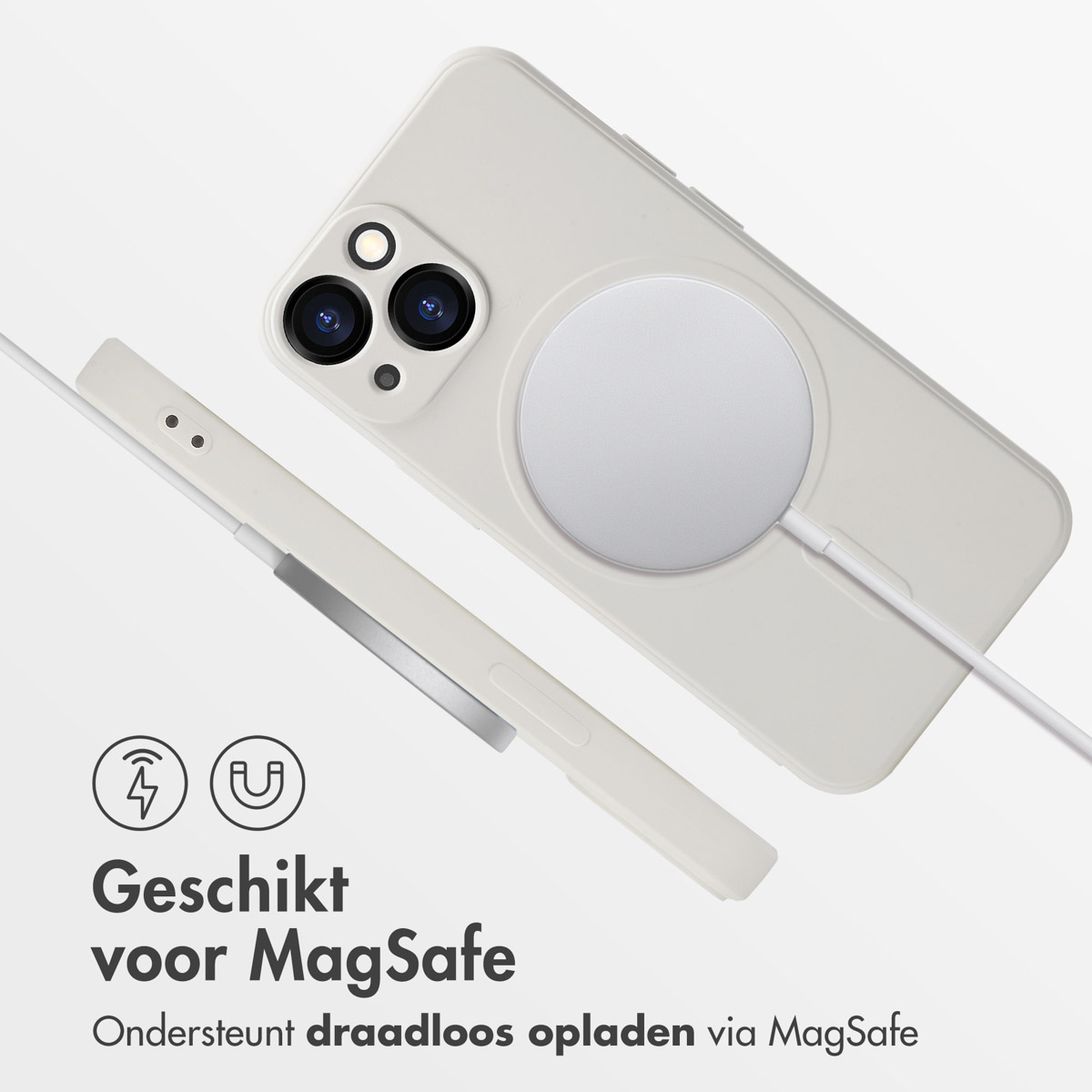 Een witte telefoon en hoesje met een witte MagSafe-oplader. De telefoon is wit en de oplader is wit.