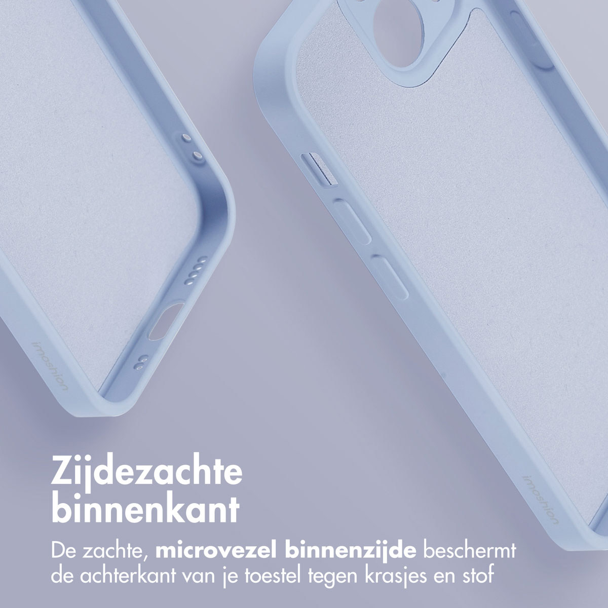 Twee lichtblauwe telefoonhoesjes met zachte binnenvoering. Eén hoesje is open en toont de binnenkant.
