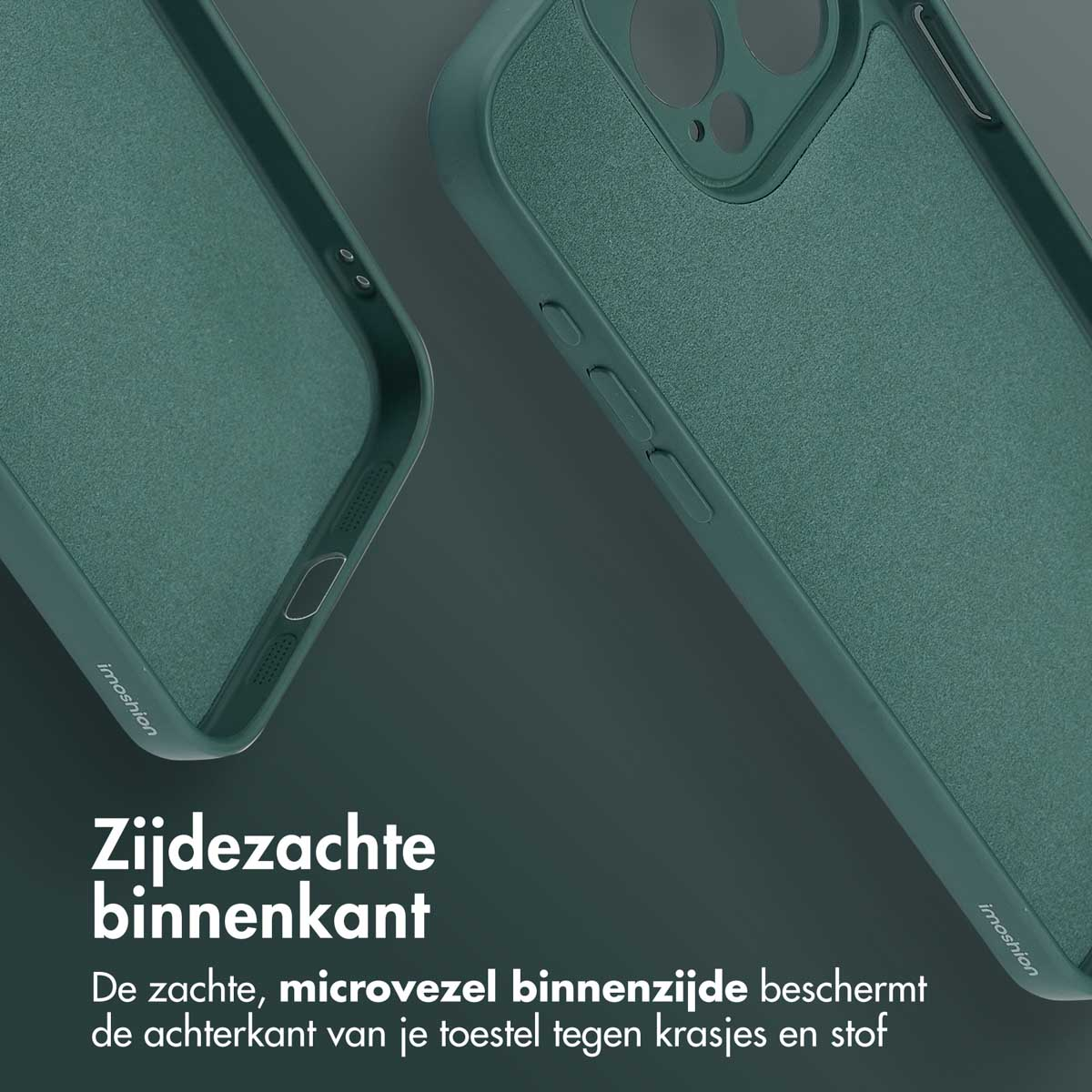 Deux coques vertes. L'une montre l'intérieur, avec une texture douce. L'autre, le côté.
