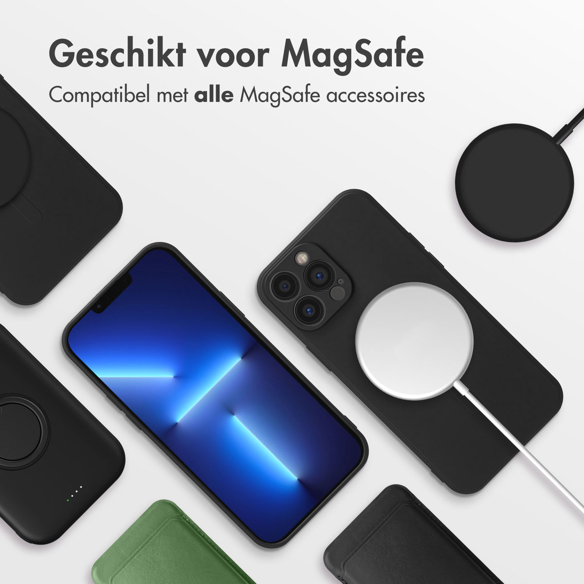Plusieurs téléphones avec des coques et des chargeurs MagSafe. Plusieurs couleurs de téléphone sont affichées. Fond blanc.