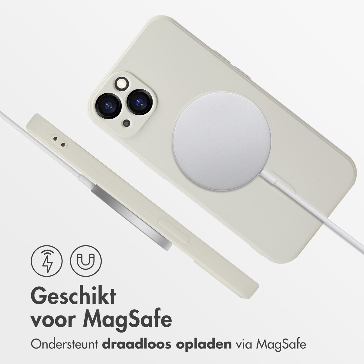 Witte telefoon met MagSafe-lader, toont draadloze oplaadondersteuning via MagSafe.