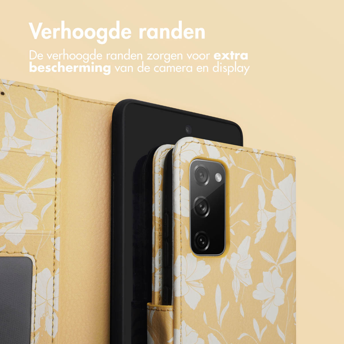 Coque de téléphone florale jaune. Téléphone à l'intérieur, caméra visible. Étui ouvert, fond clair.