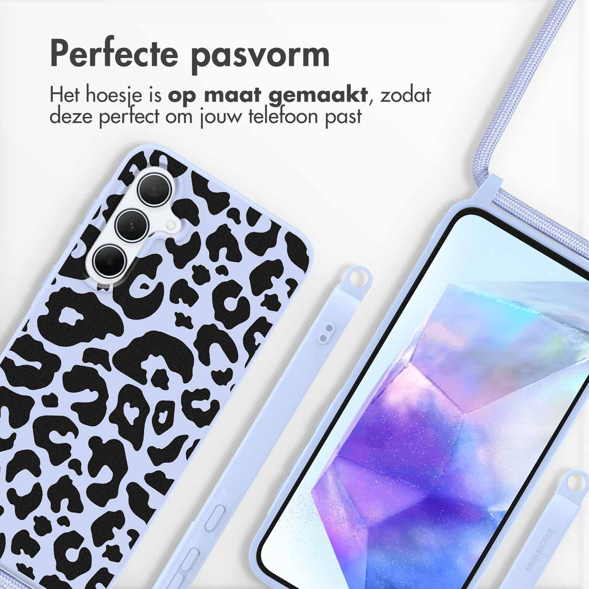 Une coque de téléphone avec un motif léopard et un téléphone avec un cordon.
