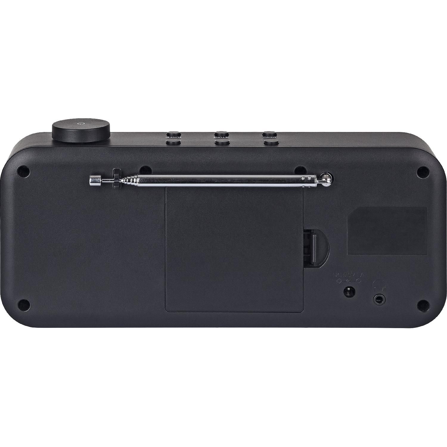 Czarny radioodbiornik z przyciskami, pokrętłem i anteną jest pokazany na białym tle.