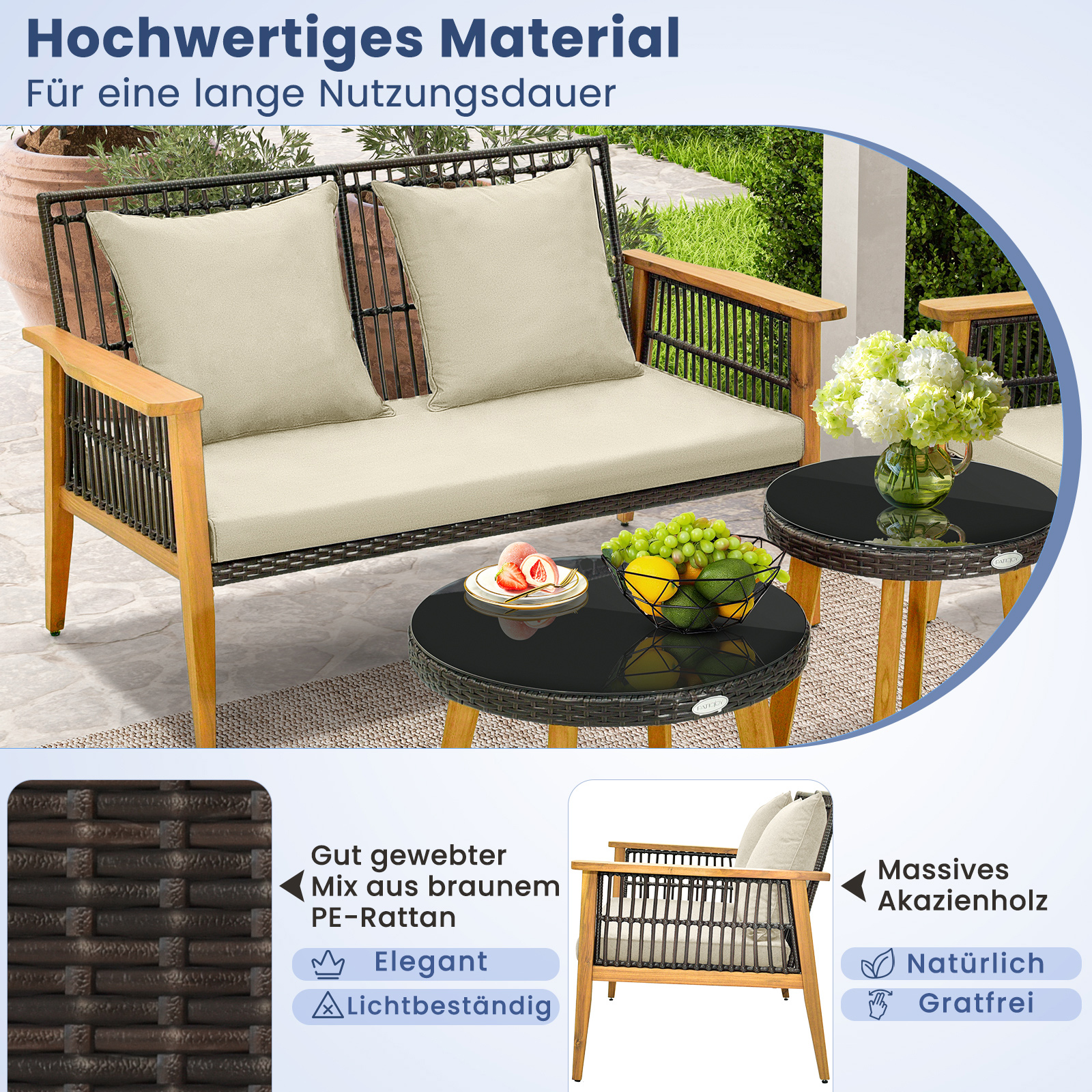 Terrassenset mit gepolsterten Sitzen und Glastischen mit dekorativen Elementen.