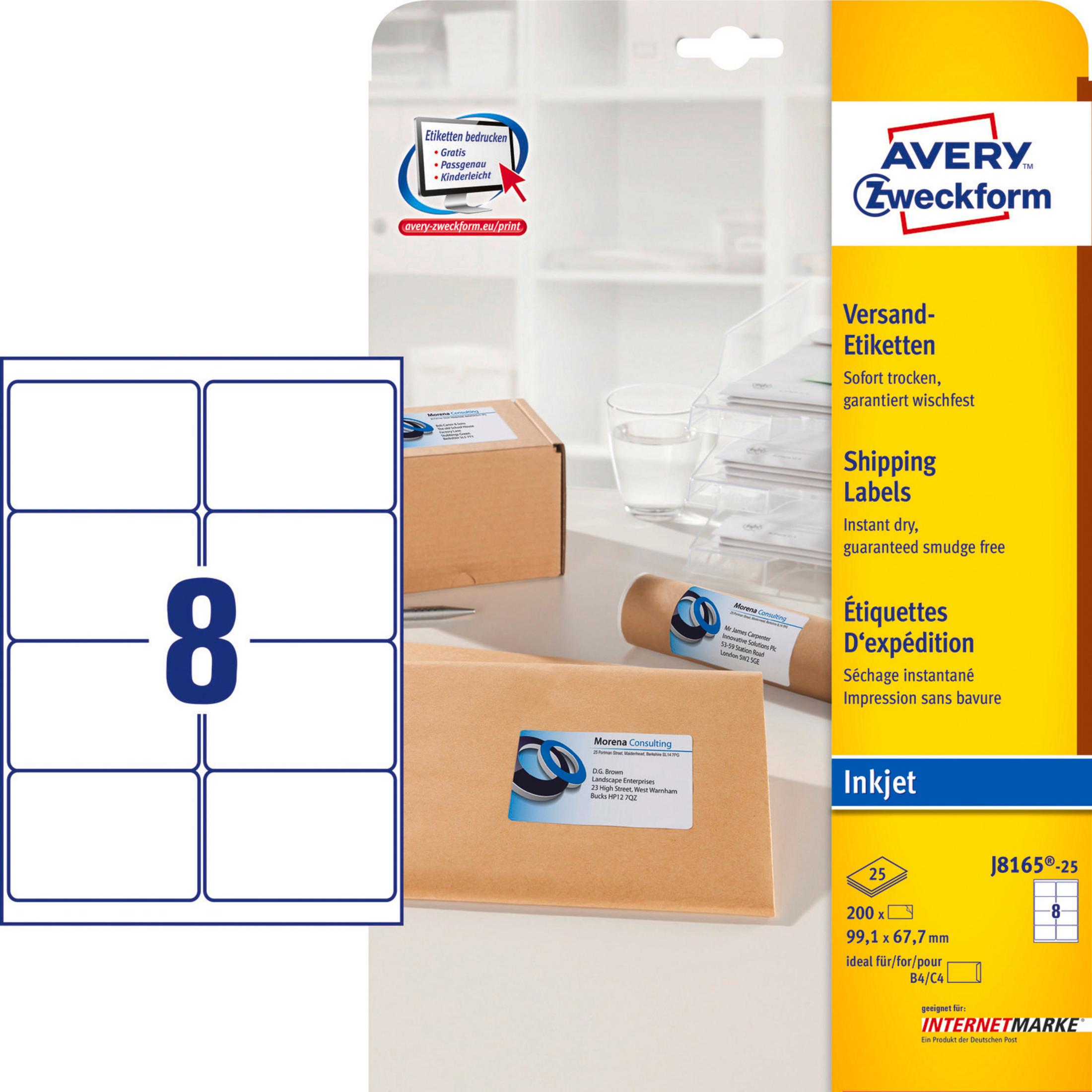 Versandetikettenverpackung mit Etiketten, Paketen und einem Wasserglas.