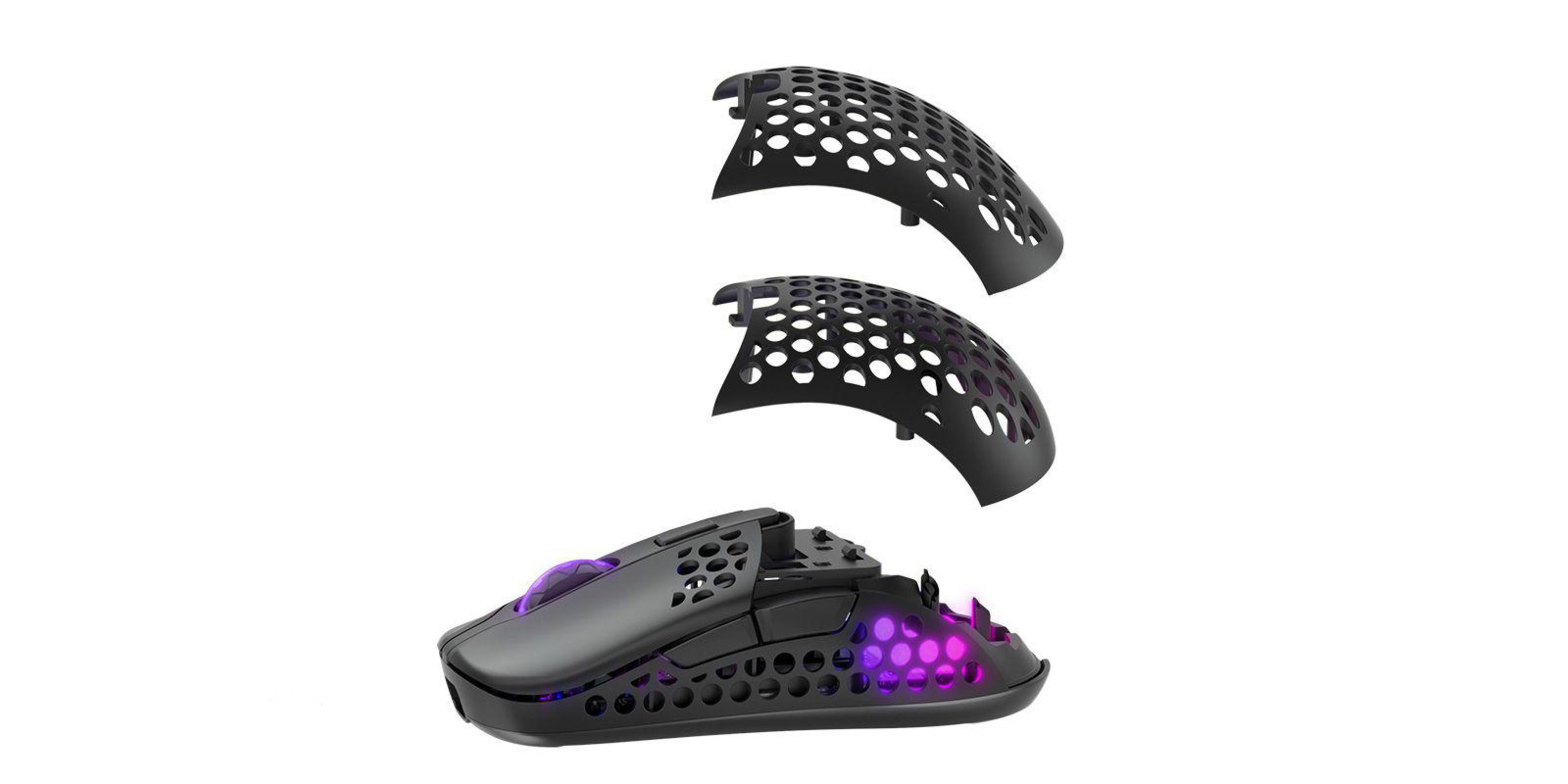 Czarna mysz do gier z odłączanymi górnymi częściami. Mysz ma konstrukcję plastra miodu.