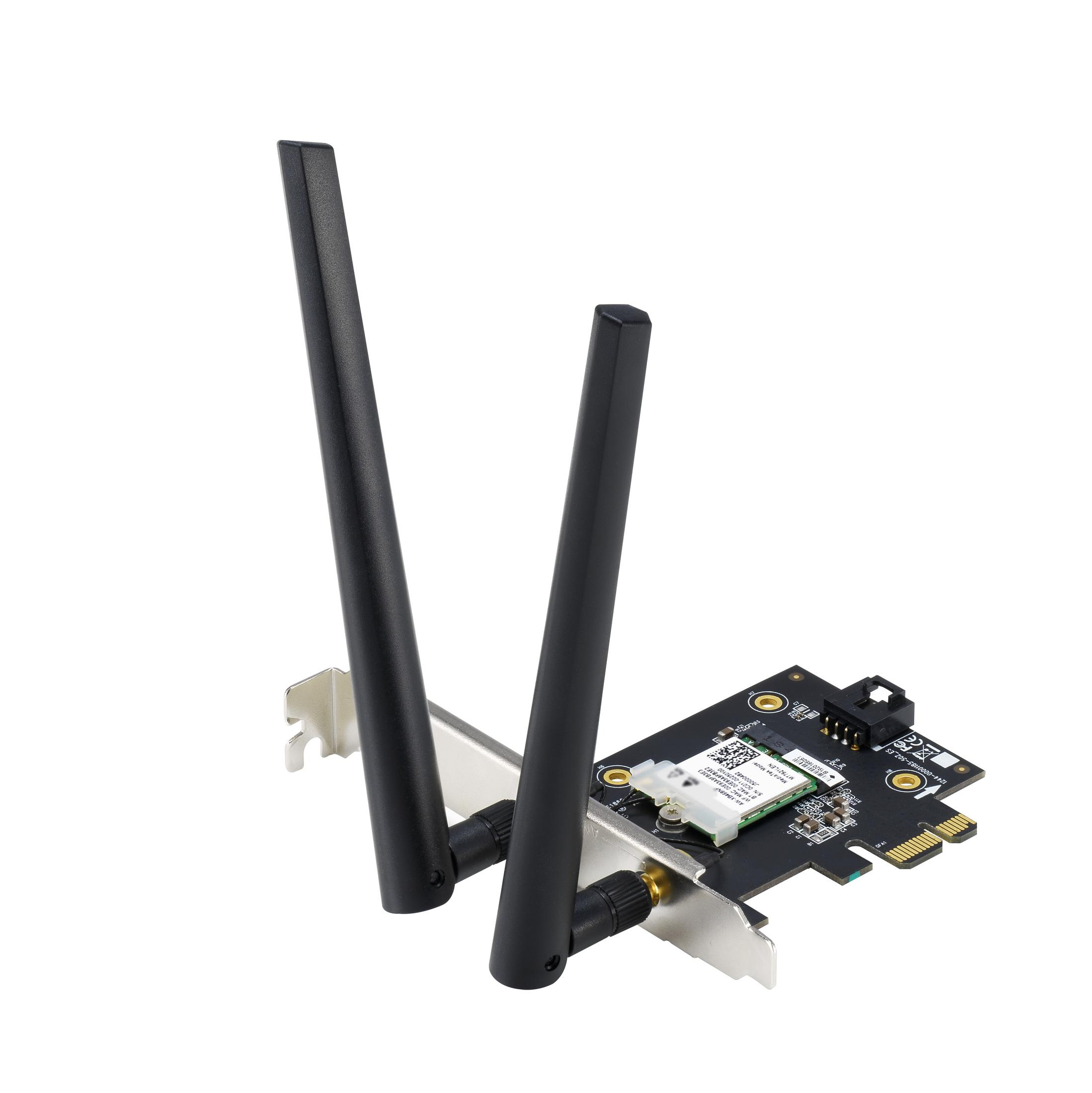 Adattatore WiFi con due antenne nere su sfondo bianco.