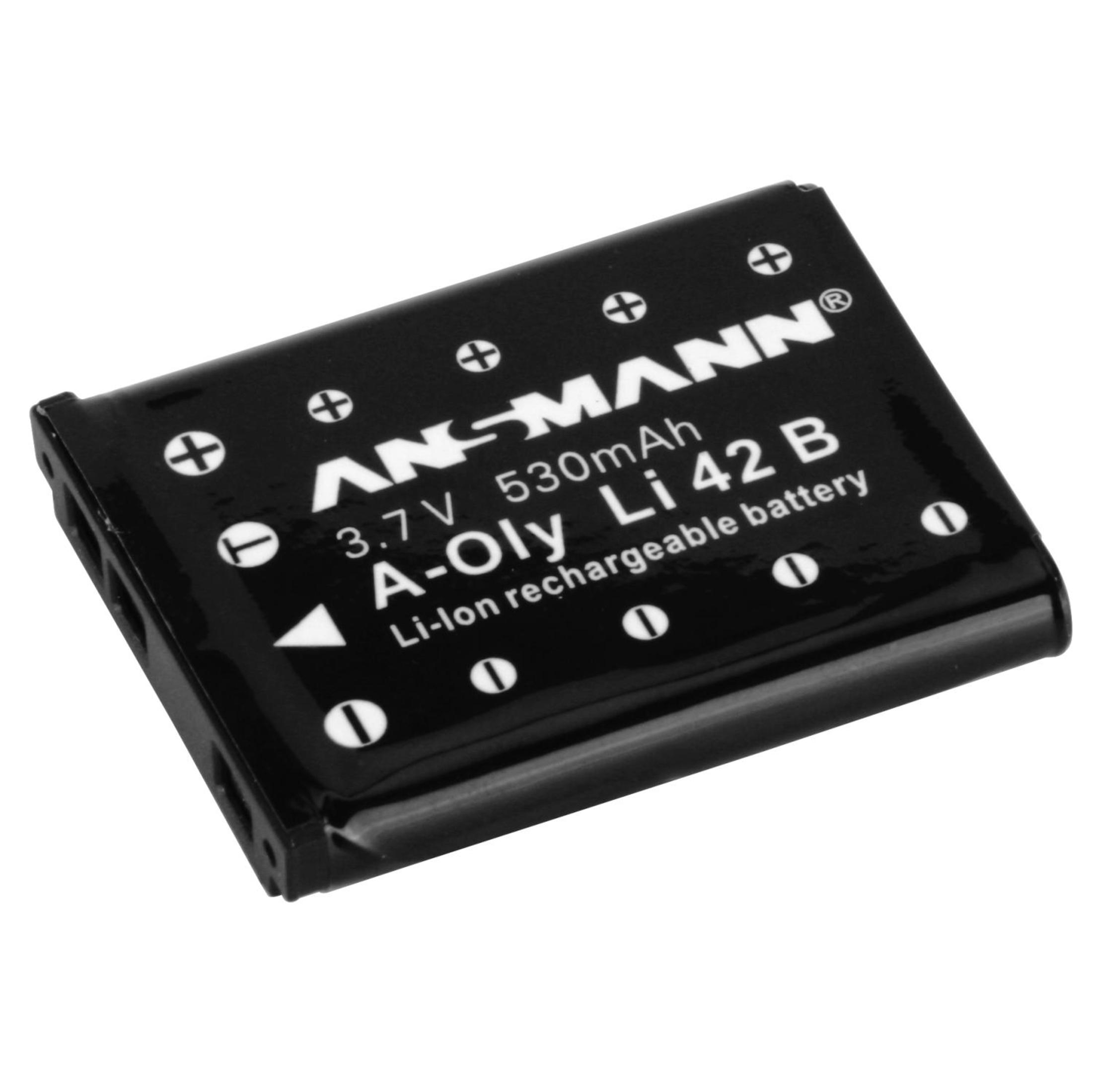Kleine schwarze, wiederaufladbare Li-Ion-Batterie mit weißem Text, vor weißem Hintergrund.