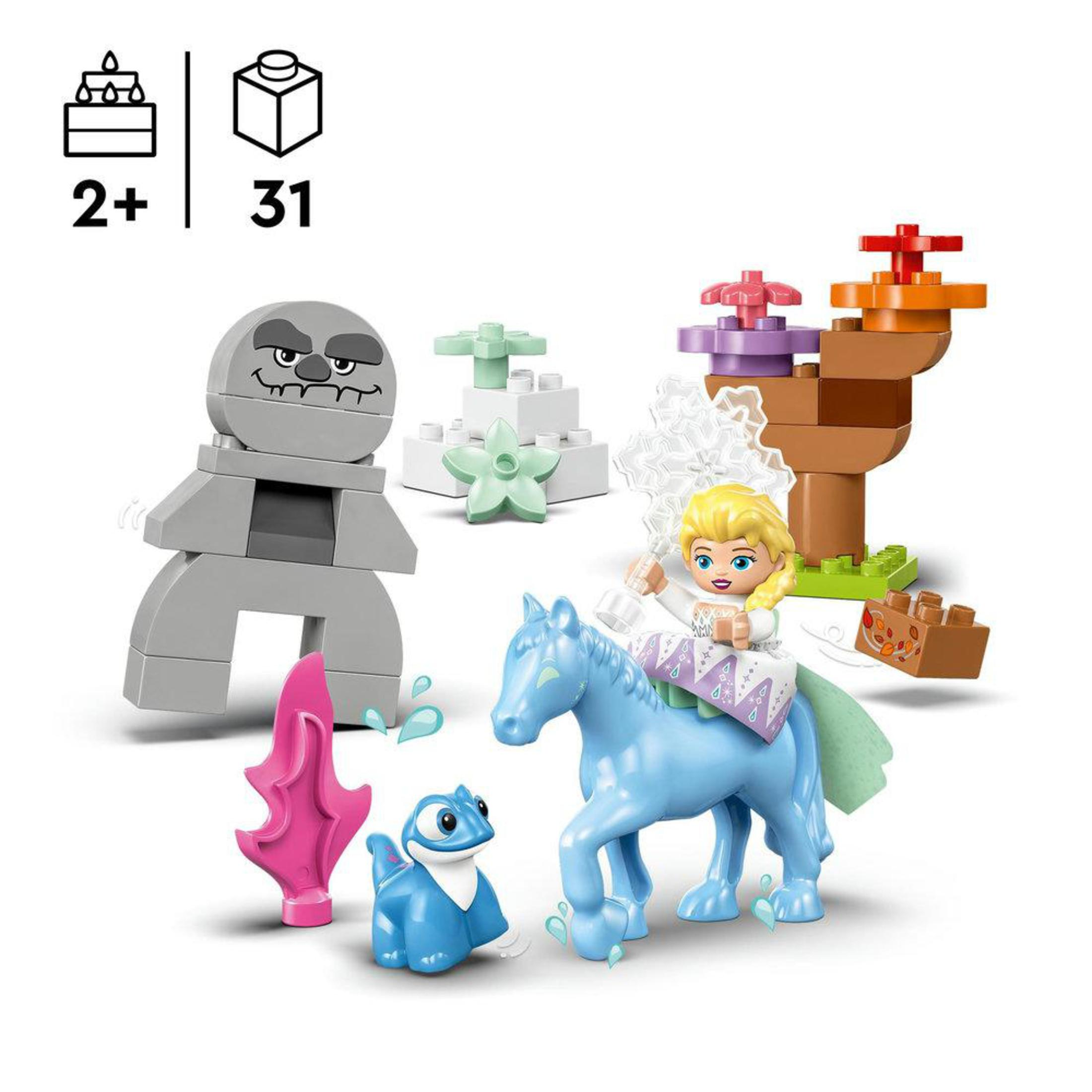 Zestaw LEGO Duplo z figurką Elsy na niebieskim koniu, trollem i innymi klockami.