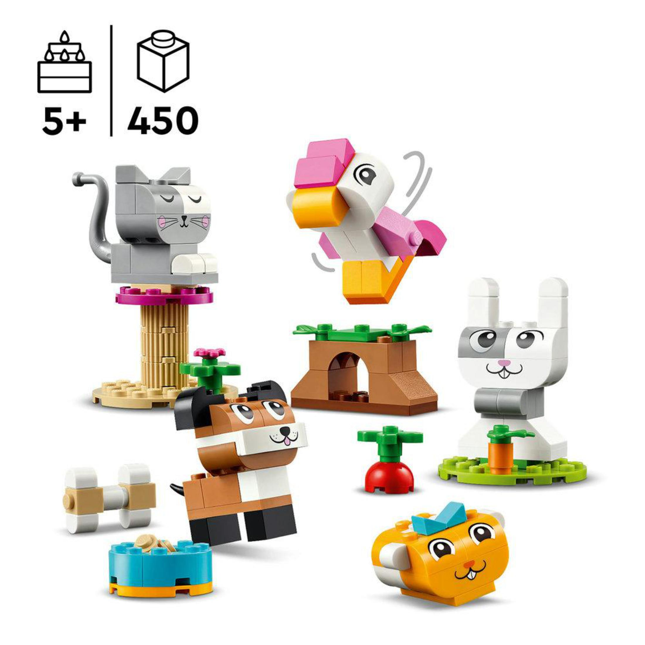 Zestaw Lego z figurkami kota, psa, ptaka, królika i wiewiórki. Zawiera klocki i znak 5+.