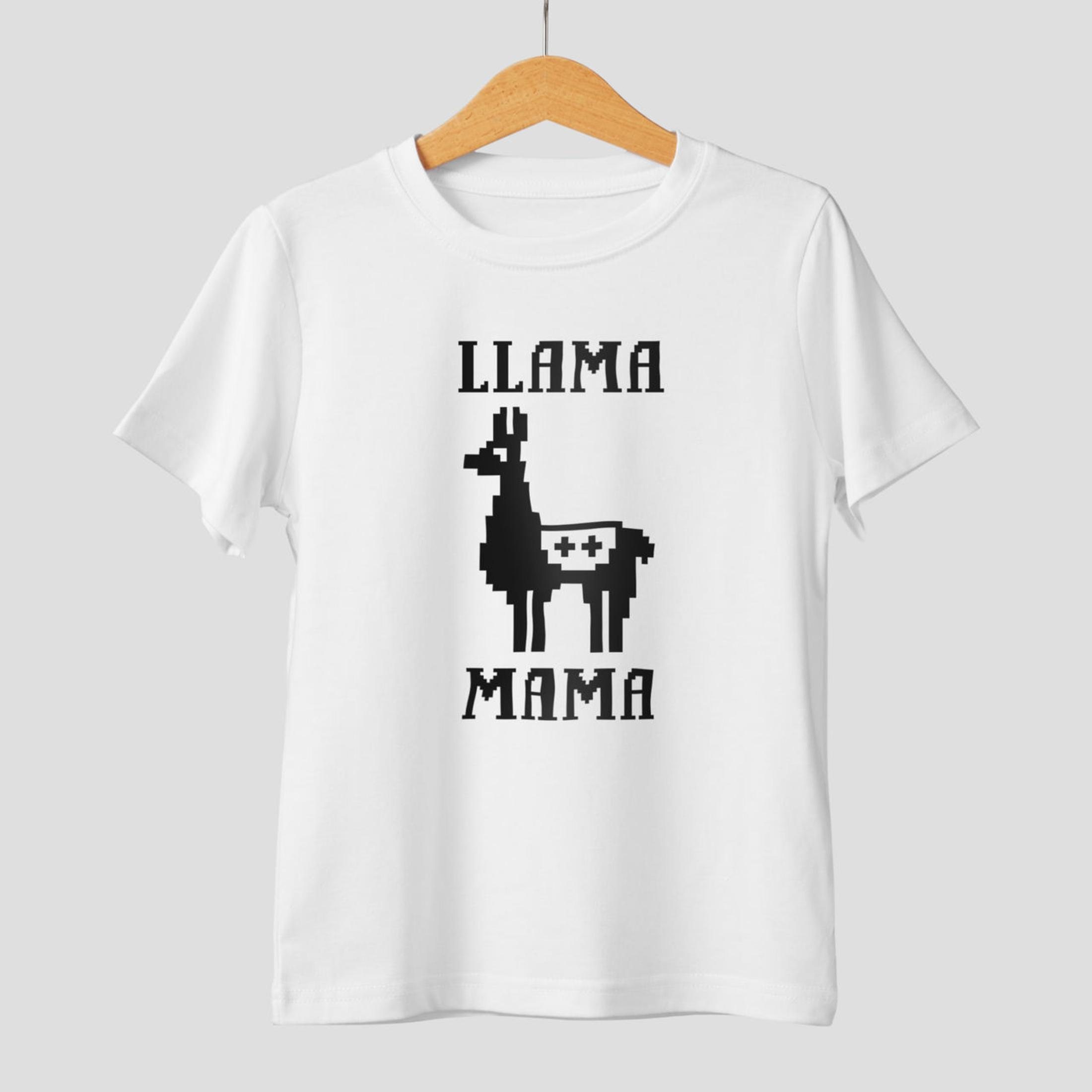 Weißes T-Shirt mit einem verpixelten Lama und den schwarzen Worten "LLAMA MAMA".
