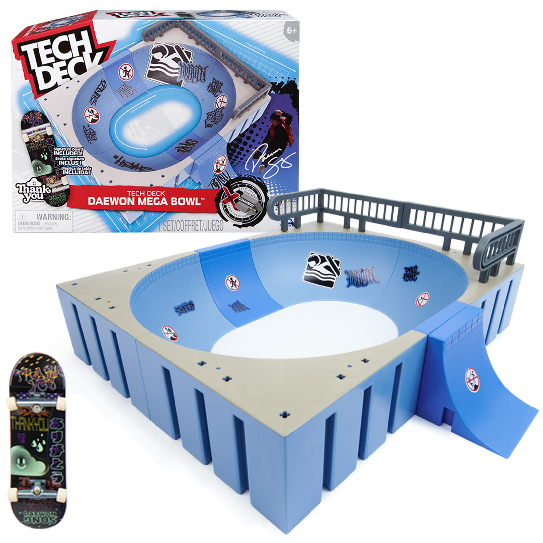 Tech Deck Daewon Mega Bowl Skatepark-Spielset mit zwei Skateboards.