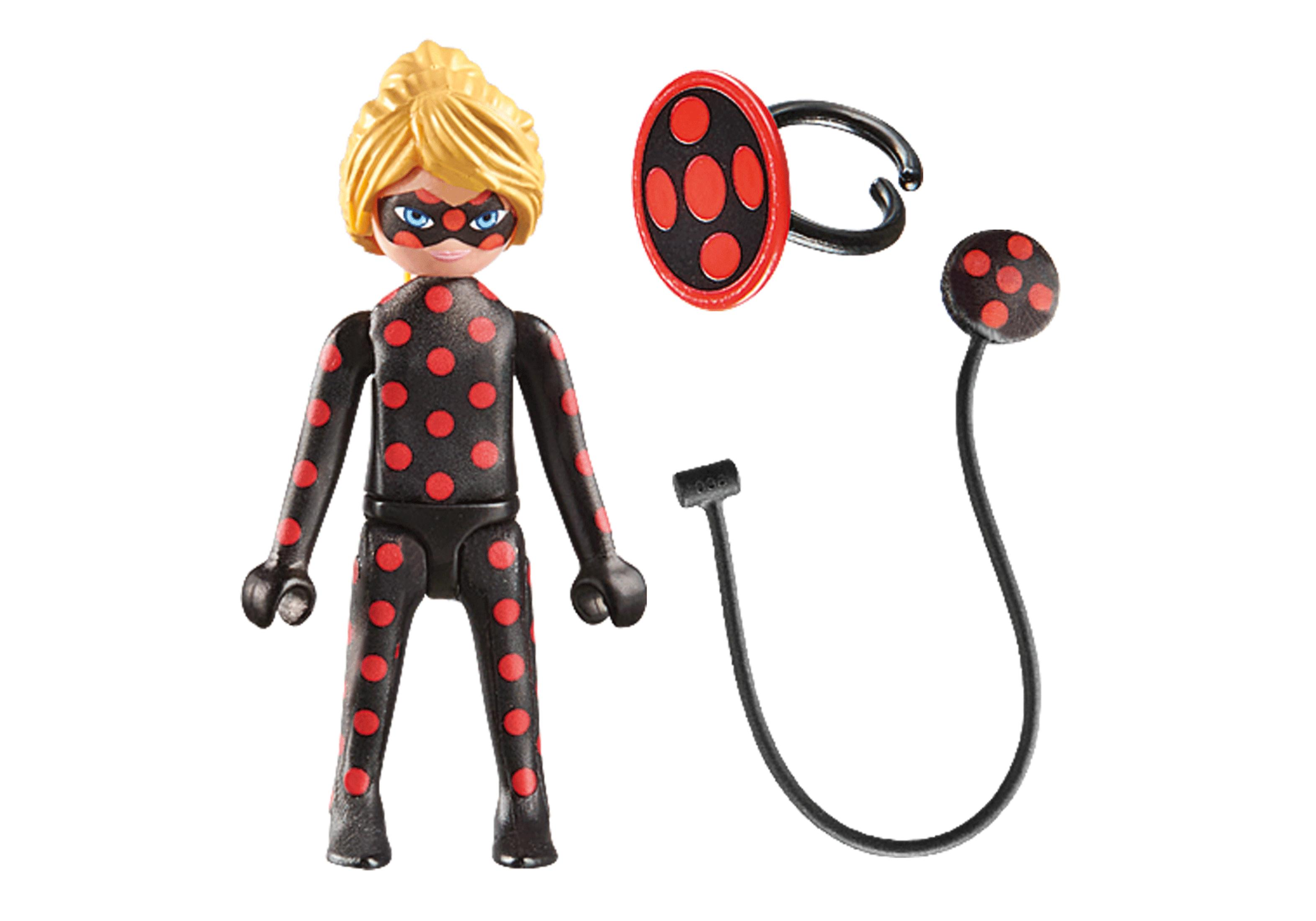 Eine Marienkäfer-Themenfigur von Playmobil mit Zubehör: ein Ring und ein Jo-Jo.
