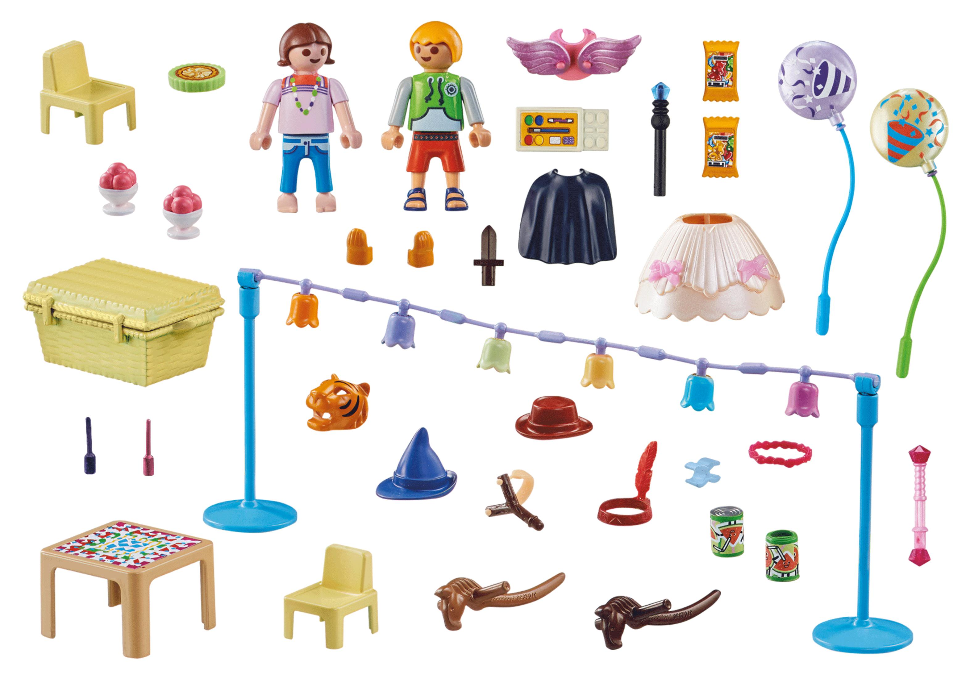 Verschiedene Spielzeugfiguren und Zubehör. Enthält Figuren, Tisch, Hüte und dekorative Artikel.