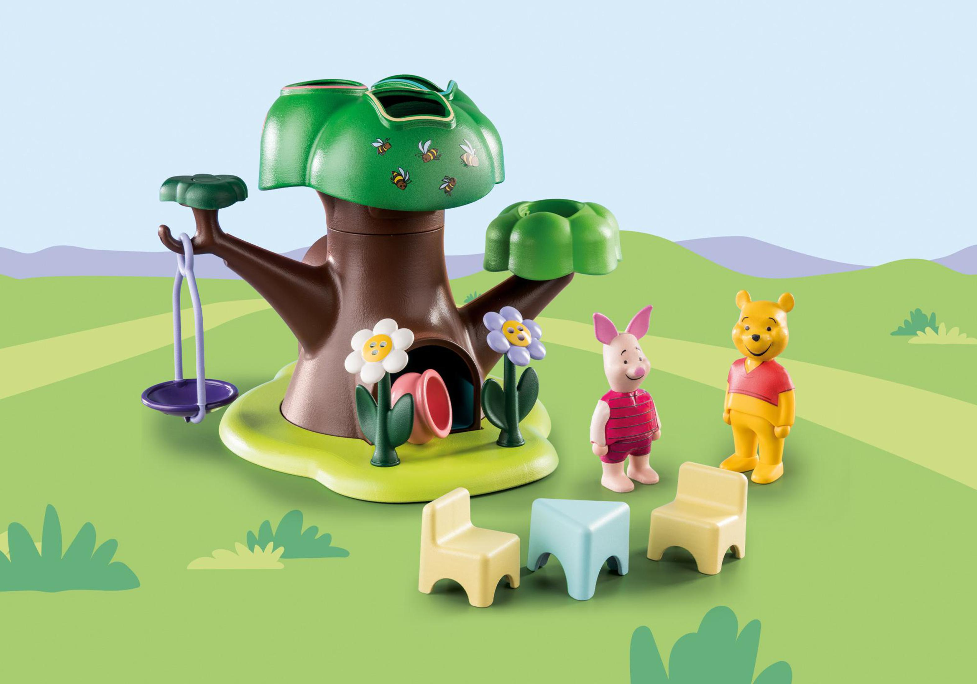 Playmobil Winnie-the-Pooh-Set. Mit Baumhaus, Puuh, Ferkel und zwei Stühlen.
