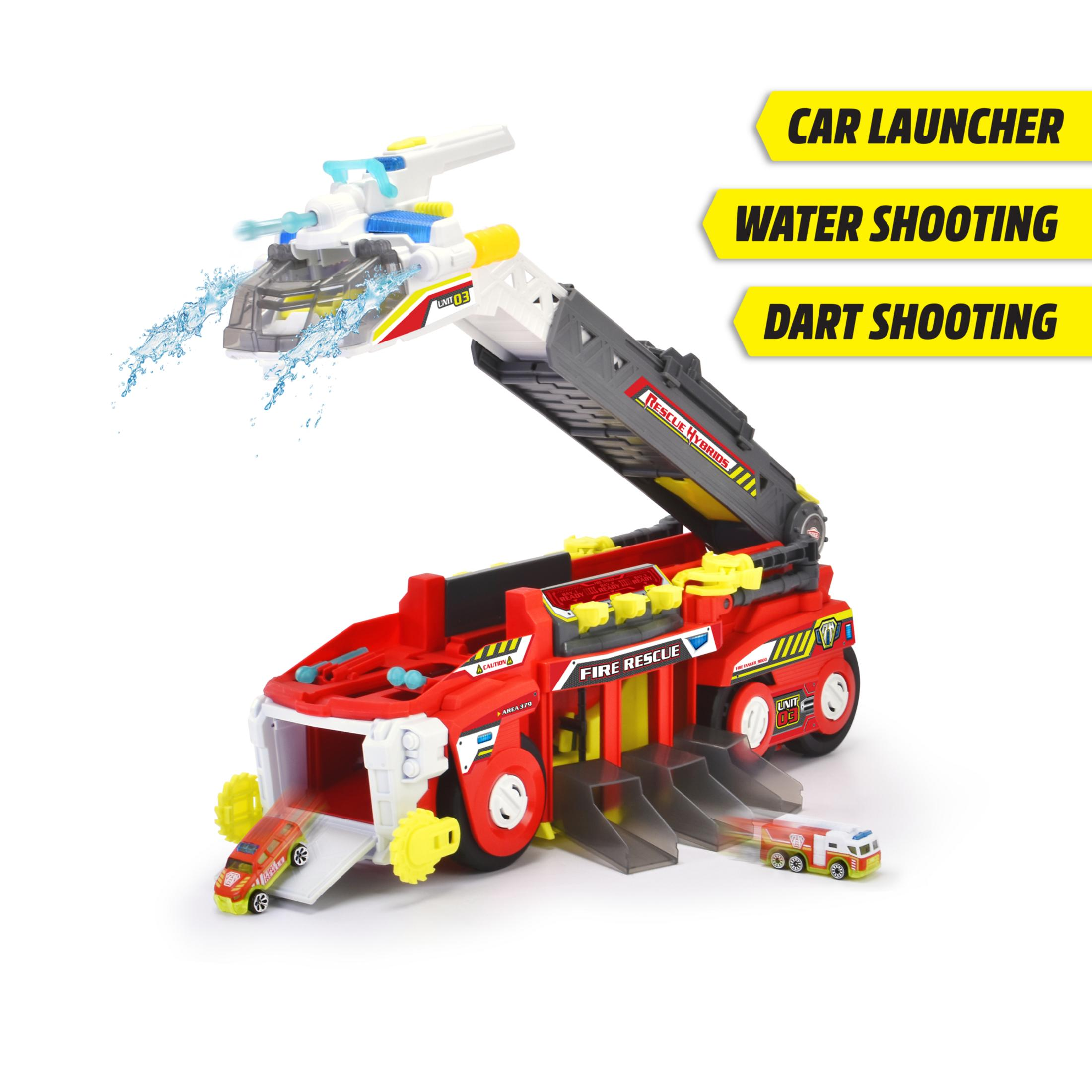 Ein rot-gelbes Feuerwehrspielzeug mit Autostarter, Wasser- und Dartschießfunktionen.