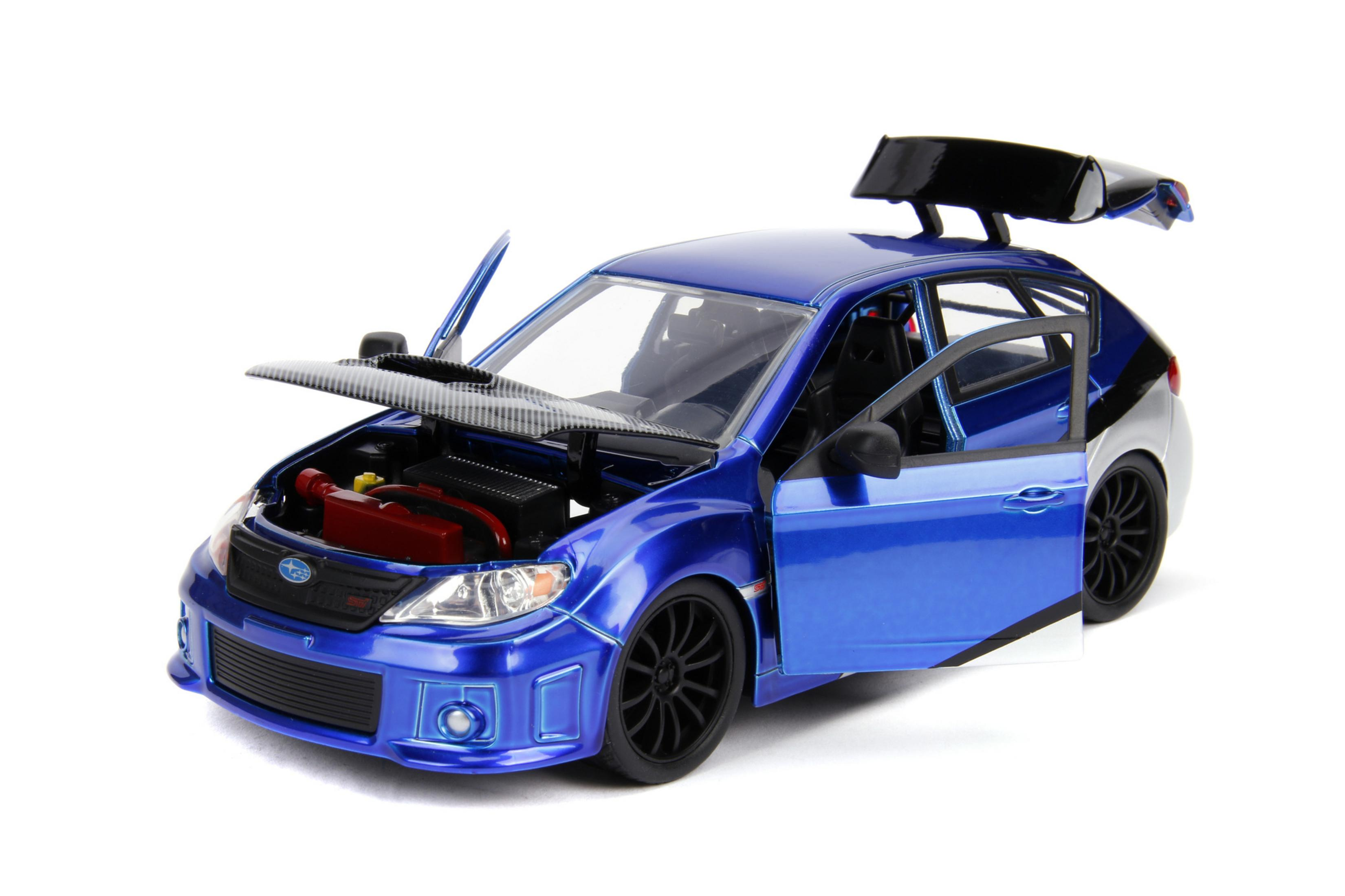 Blaues Sportwagen mit geöffneten Türen und Motorhaube. Schwarzer Spoiler und Felgen. Roter Motor sichtbar.