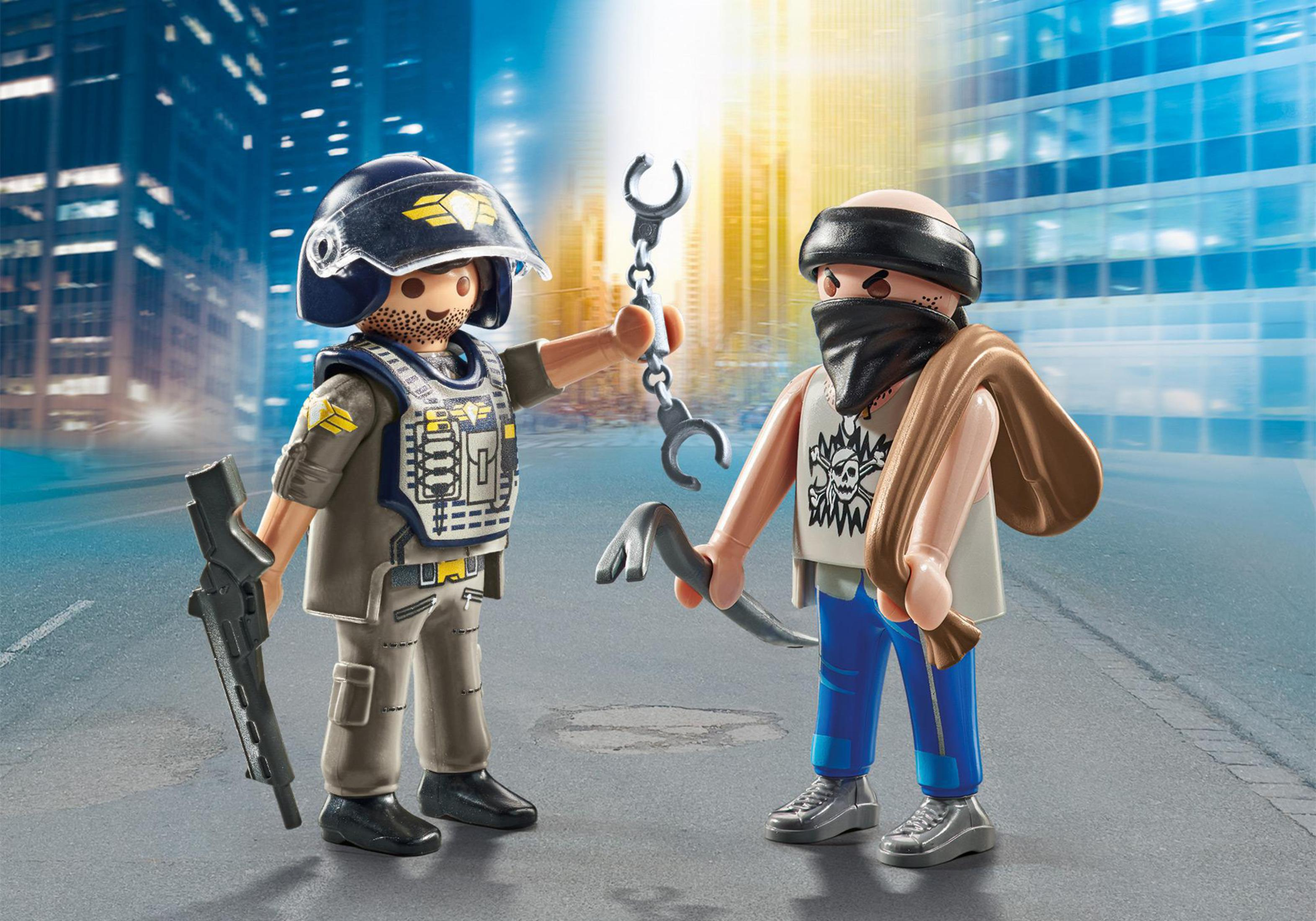 Playmobil-Polizist verhaftet einen Räuber mit Handschellen und einem Brecheisen.