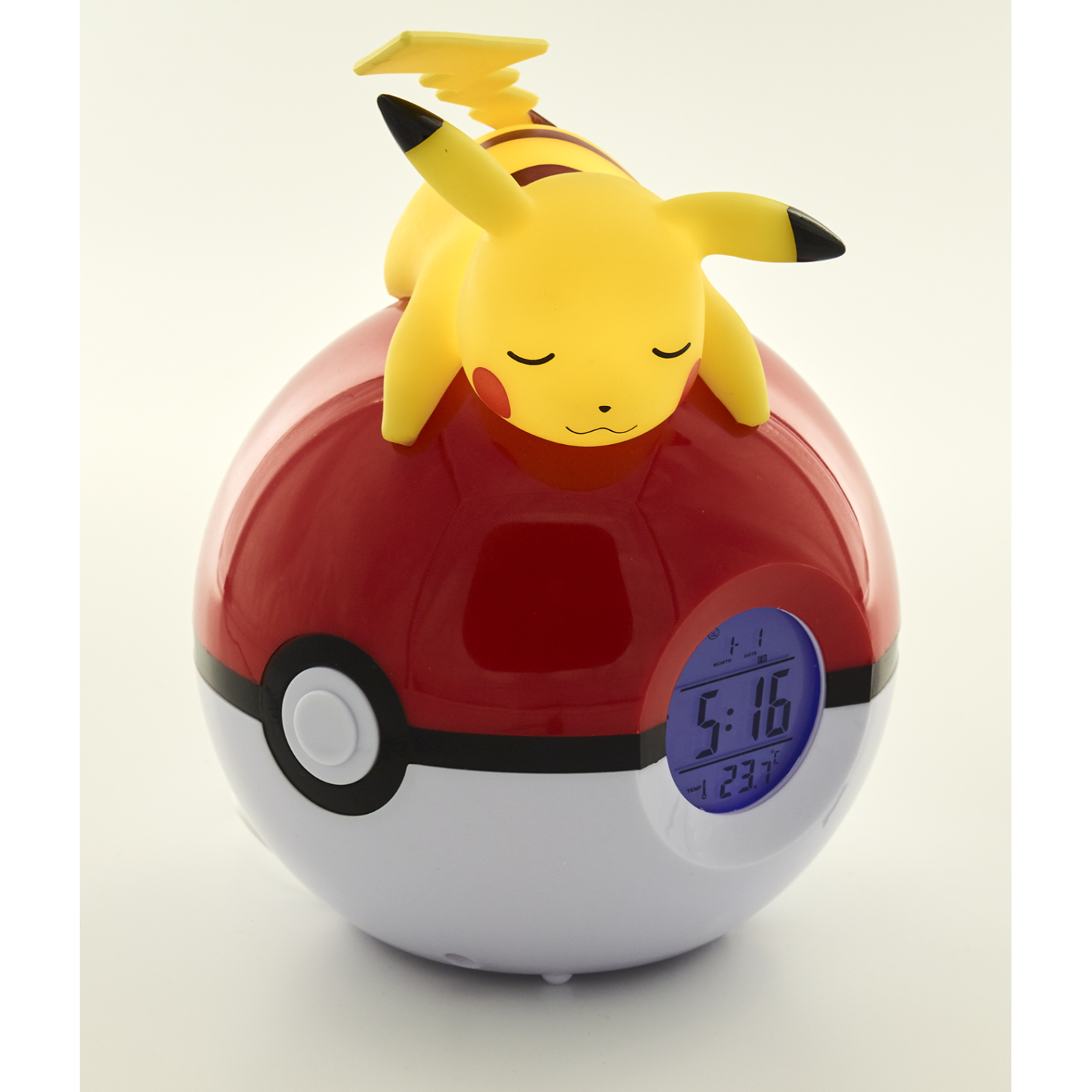 Budzik Pikachu na Pokeballu, z cyfrowym wyświetlaczem zegara.