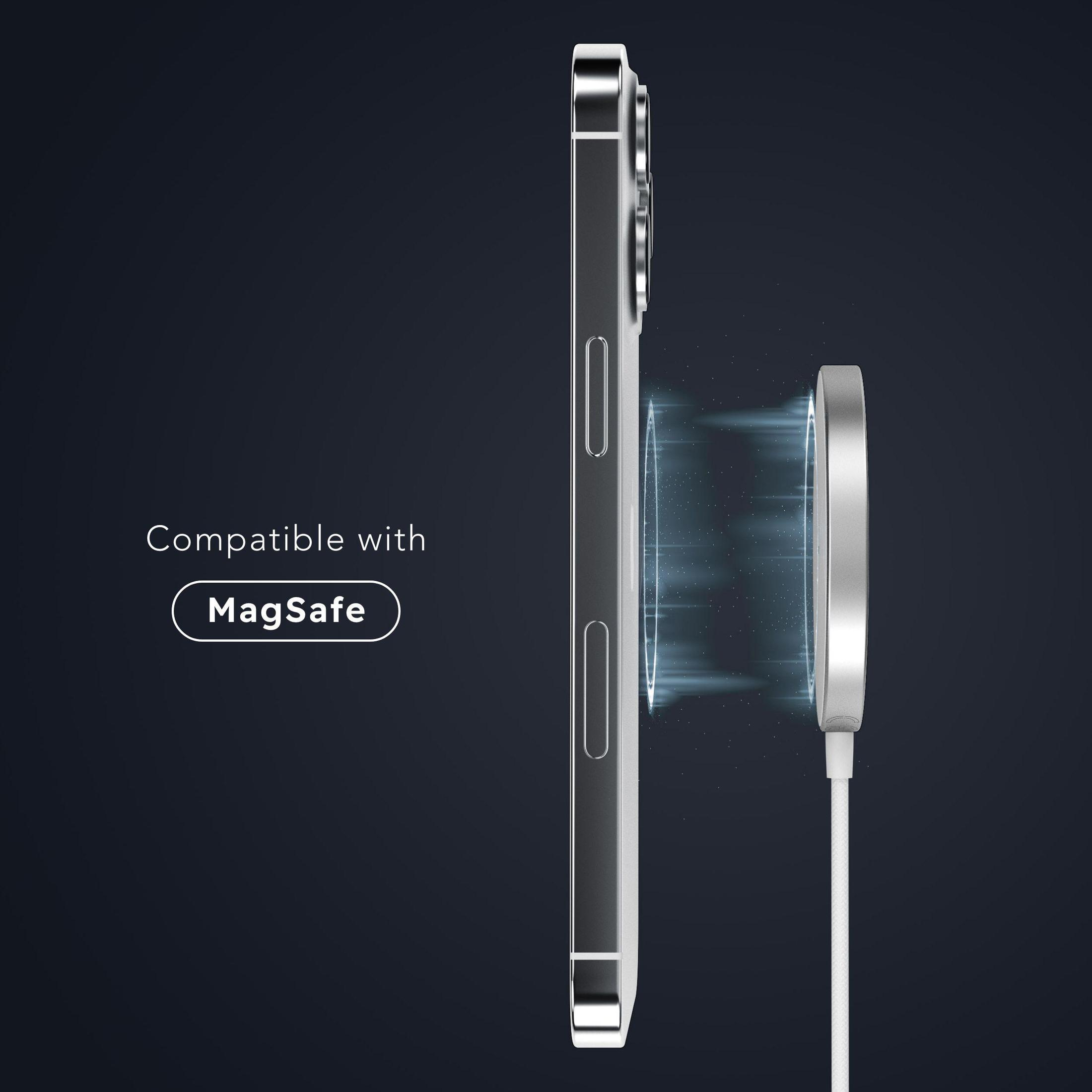 Ein Telefon, das drahtlos geladen wird. Ein silbernes Ladegerät ist am Telefon befestigt. Text: Kompatibel mit MagSafe.